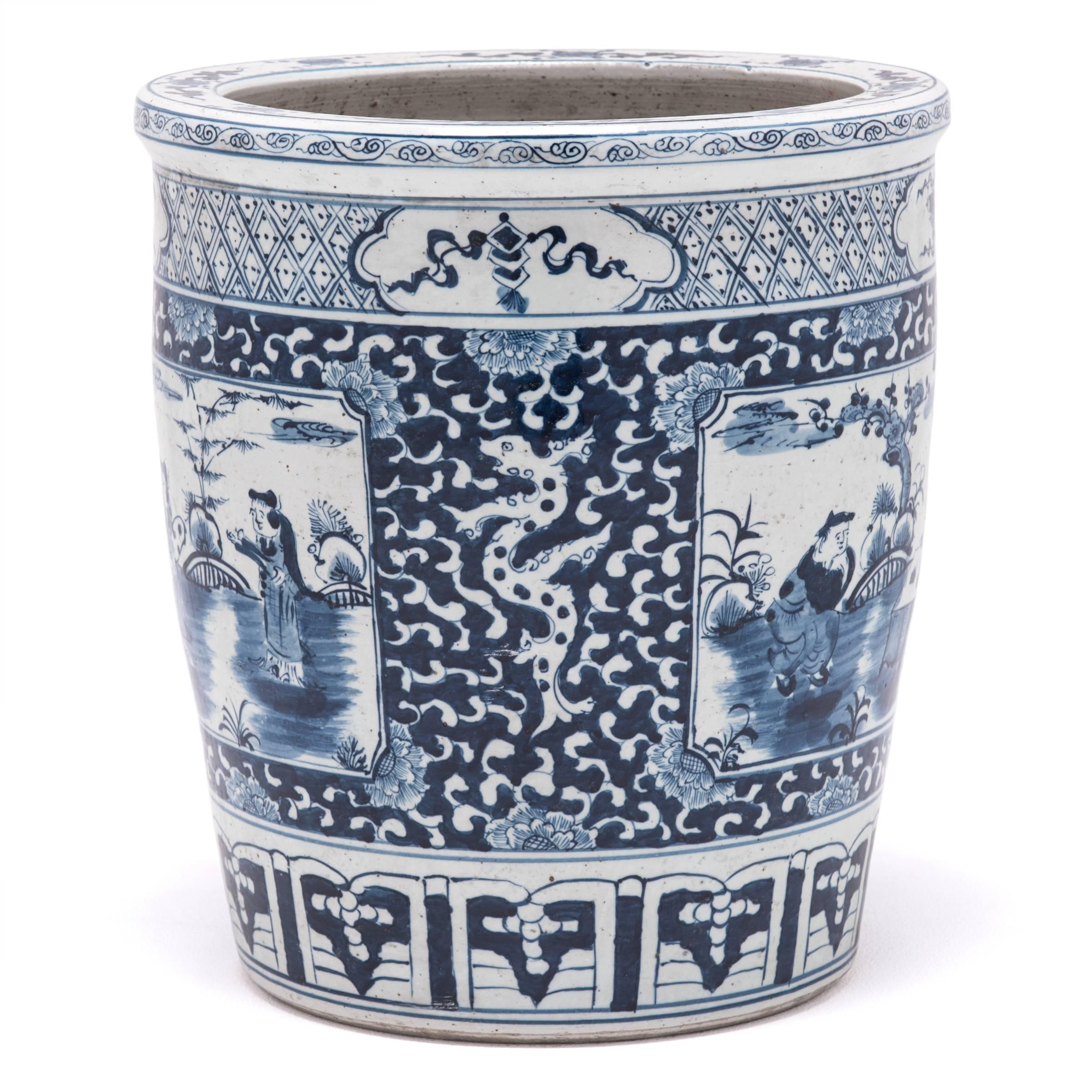 Chinese Blue and White Scholars' Scroll Jar In Excellent Condition In Chicago, IL
