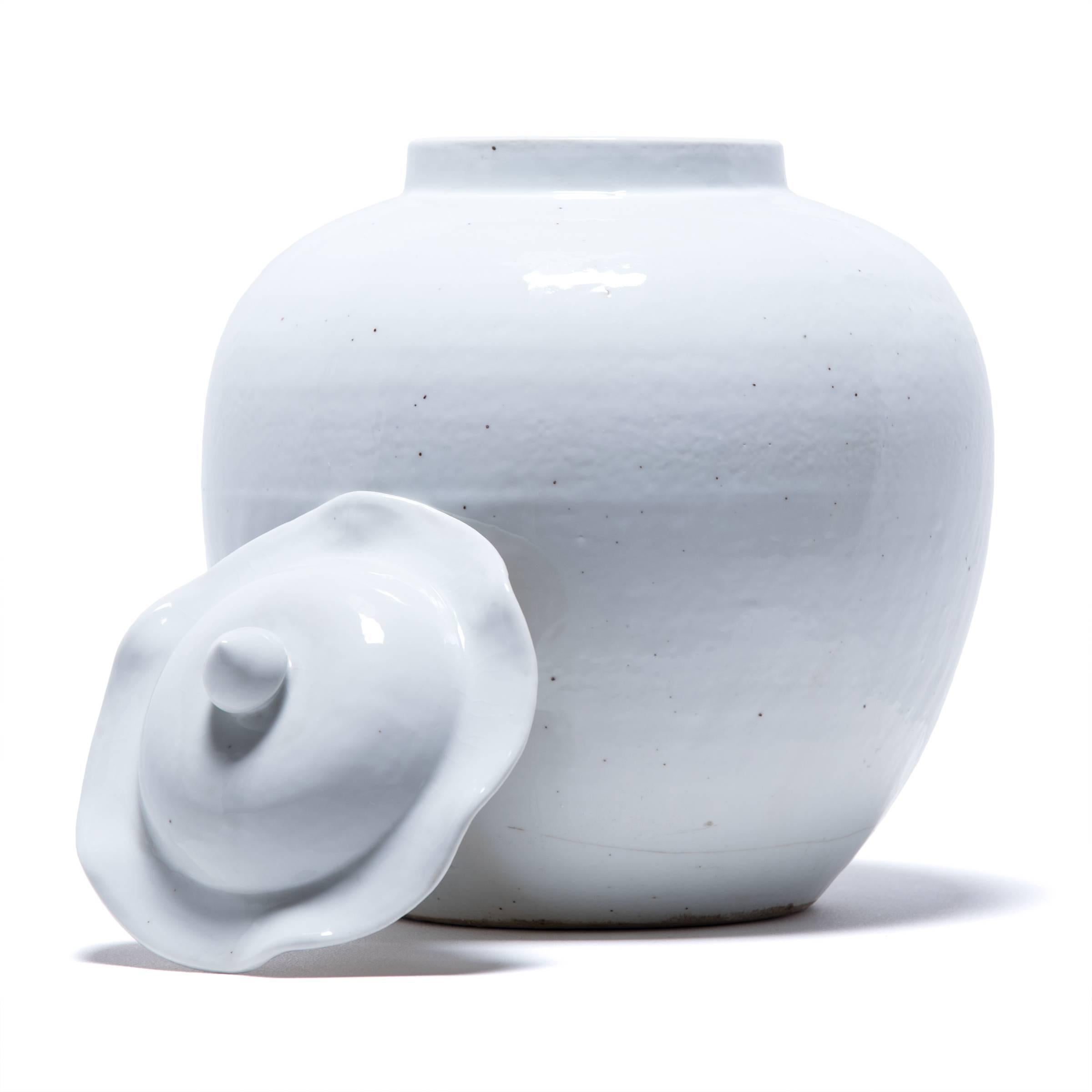Contemporary Chinese Cloud Onion Jar with Wavy Lid