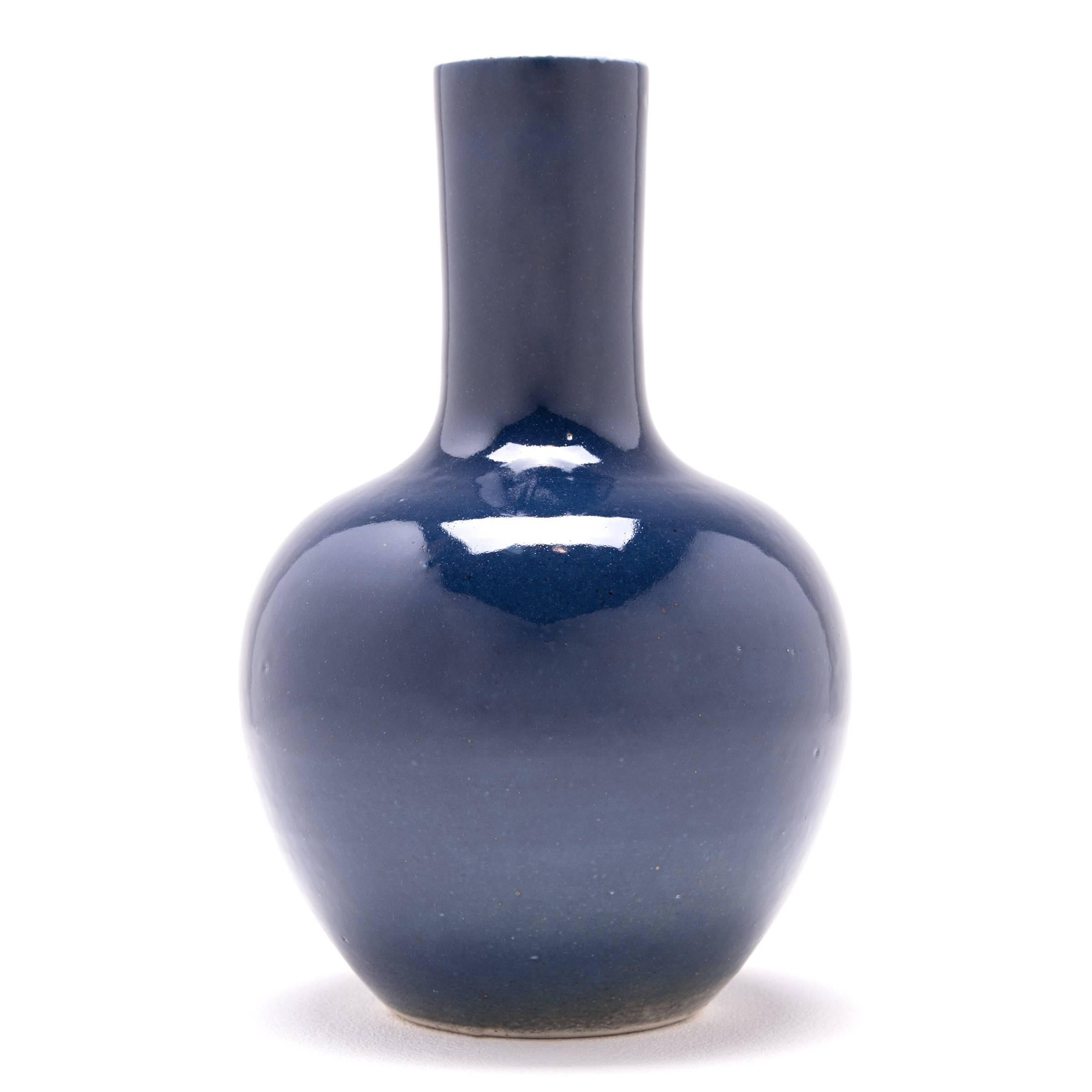 Glazed Chinese Indigo Gooseneck Vase