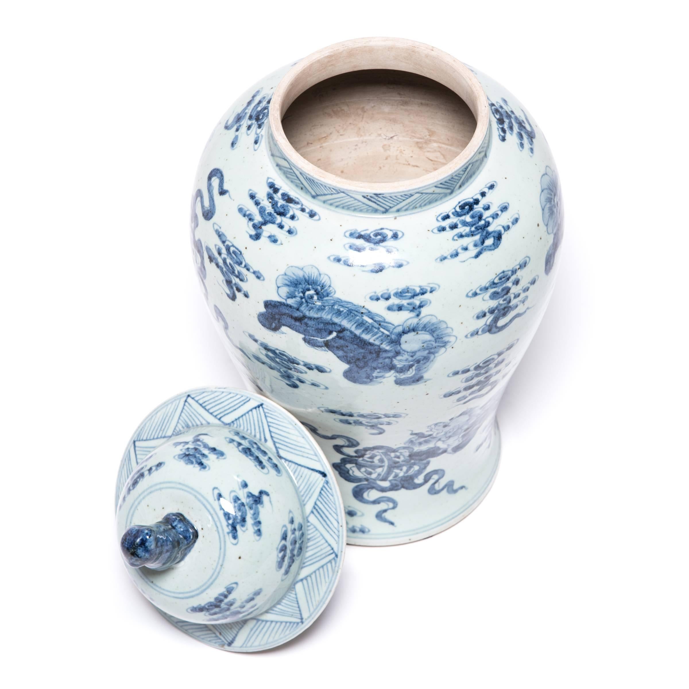 Ceramic Chinese Blue-and-white Covered Shizi Jar