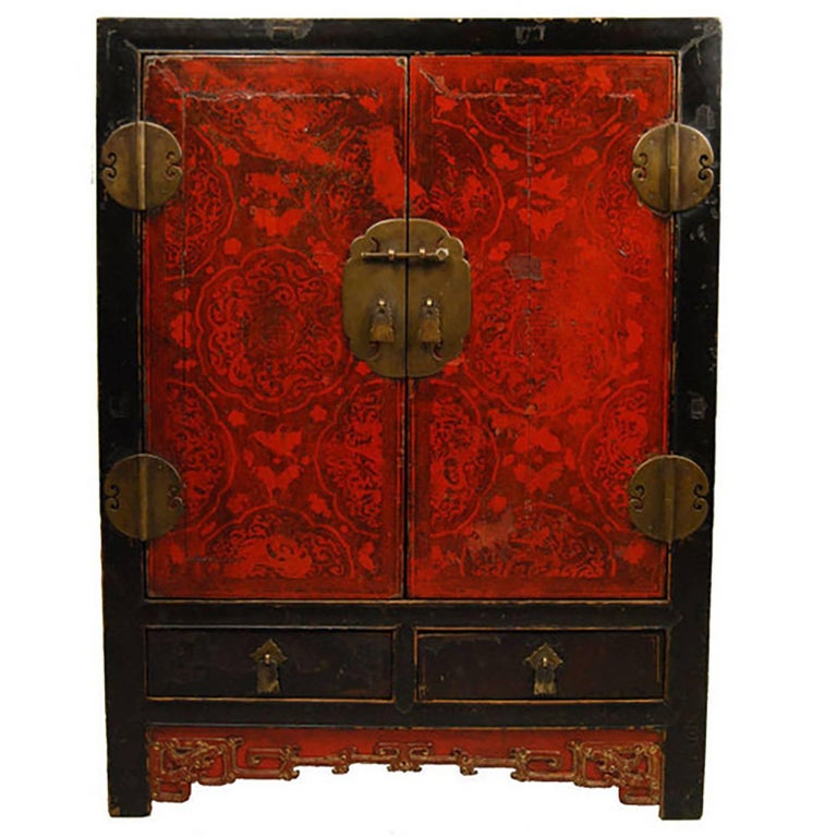 Finely Lacquered Chinese Chest For Sale at 1stdibs