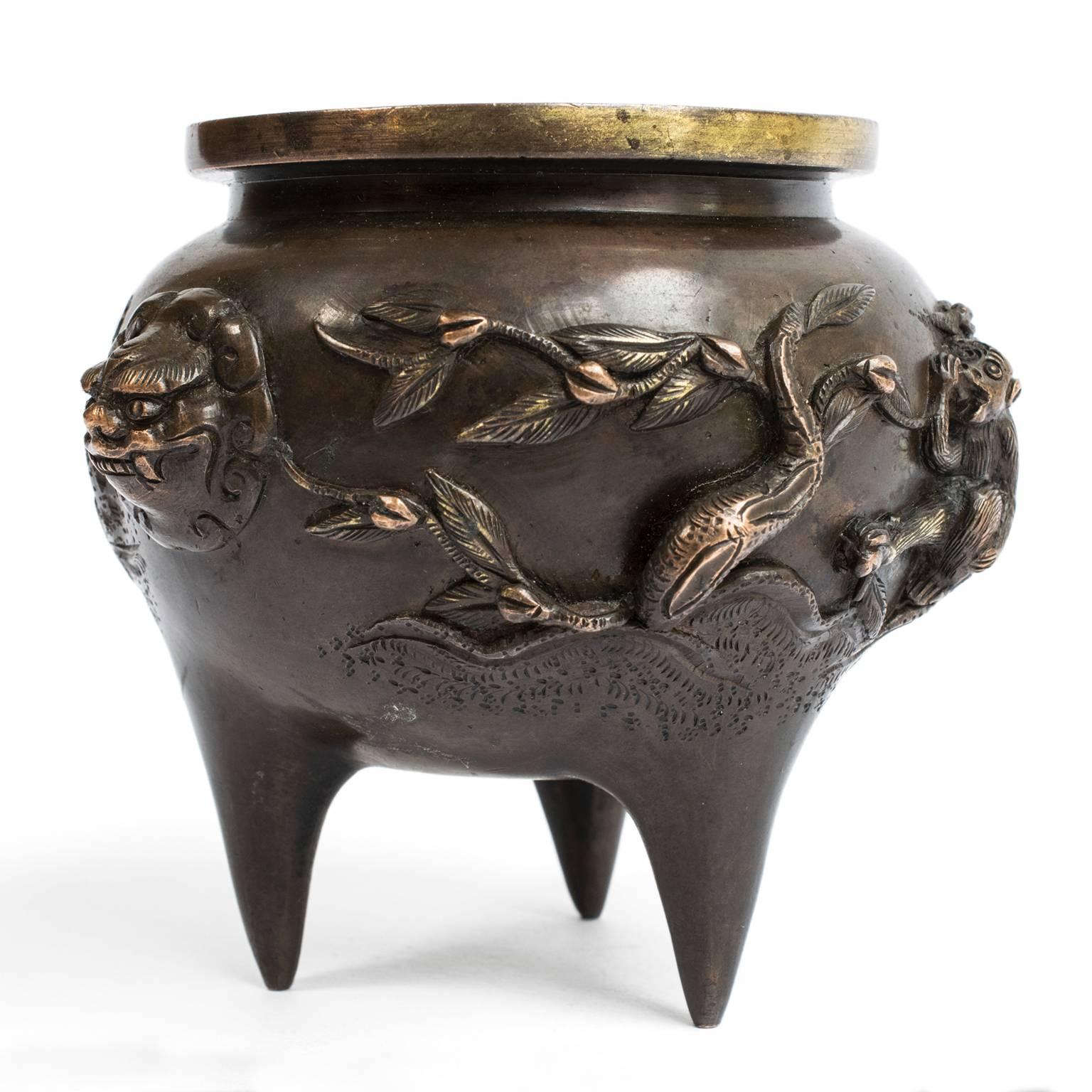 19th Century Chinese Bronze Tripod Censor with Monkeys In Excellent Condition In Chicago, IL