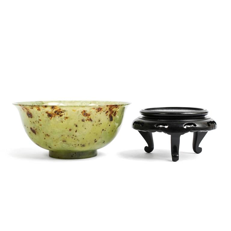 19th Century Chinese Spinach Jade Bowl For Sale at 1stdibs