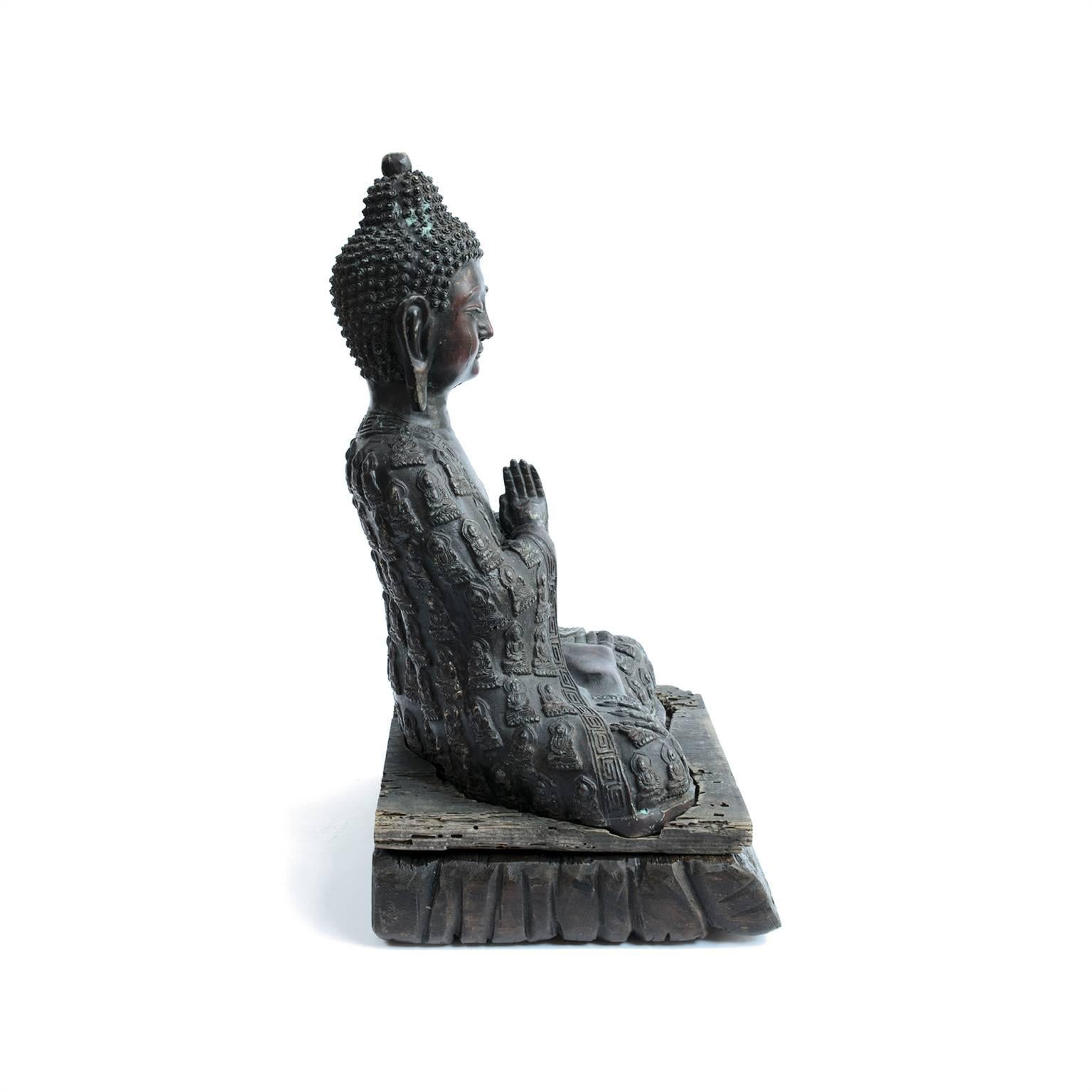 Early 19th Century Bronze Sakyamuni Meditation Buddha In Excellent Condition In Chicago, IL