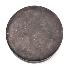 Antica pietra per inchiostro cinese raffigurante un’eclissi lunare, primi anni del XX secolo
