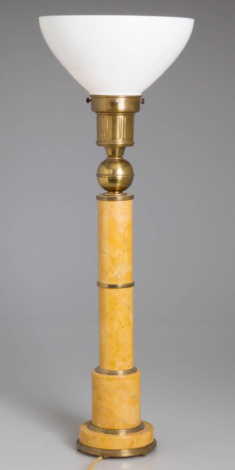 Handsome Classic Deco  Marble and Brass Lamp For Sale 2