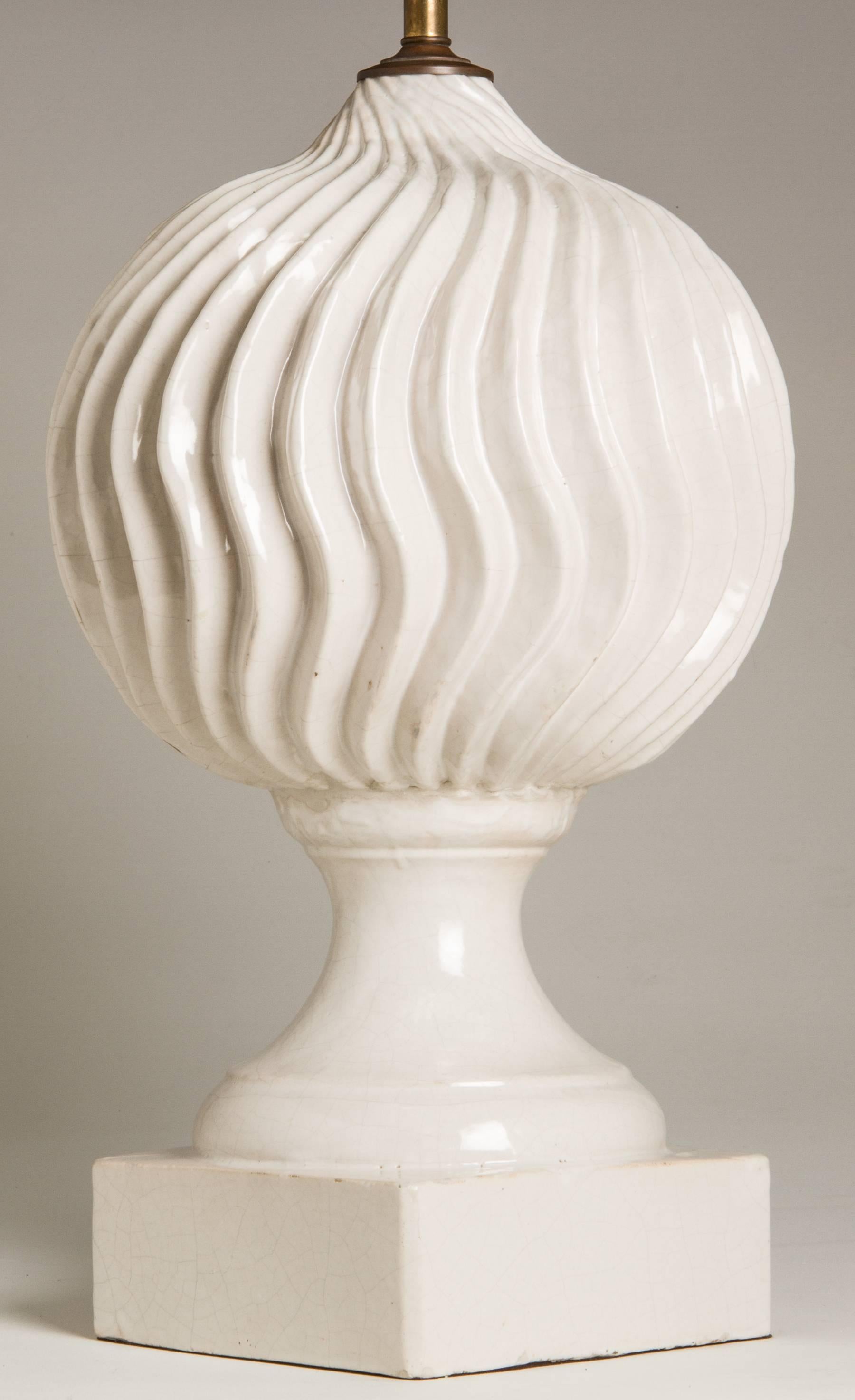 Optical Sculptural Italian Ceramic Lamp In Good Condition In Chicago, IL
