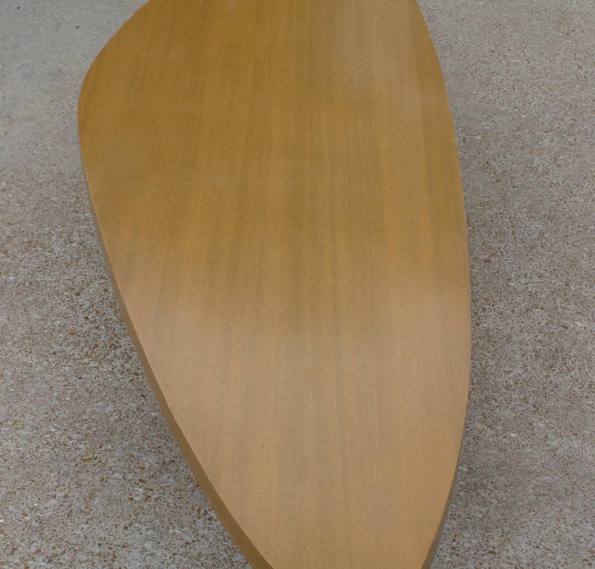 Harvey Probber Biomorphic Surfboard Cocktail Coffee Table In Excellent Condition In St. Louis, MO