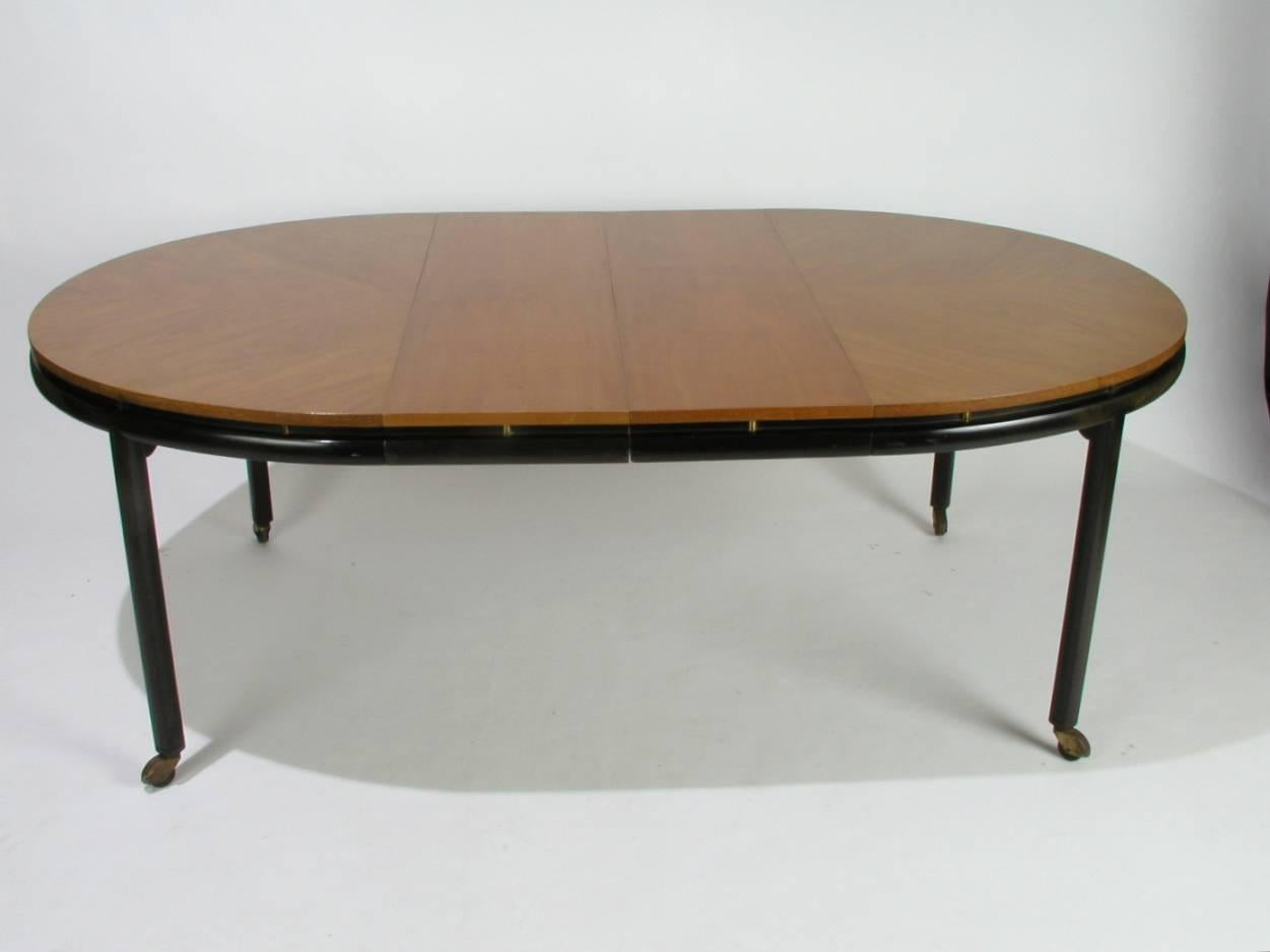 Baker New World Collection Oval Dining Table by Winsor White & Michael Taylor In Excellent Condition In St. Louis, MO