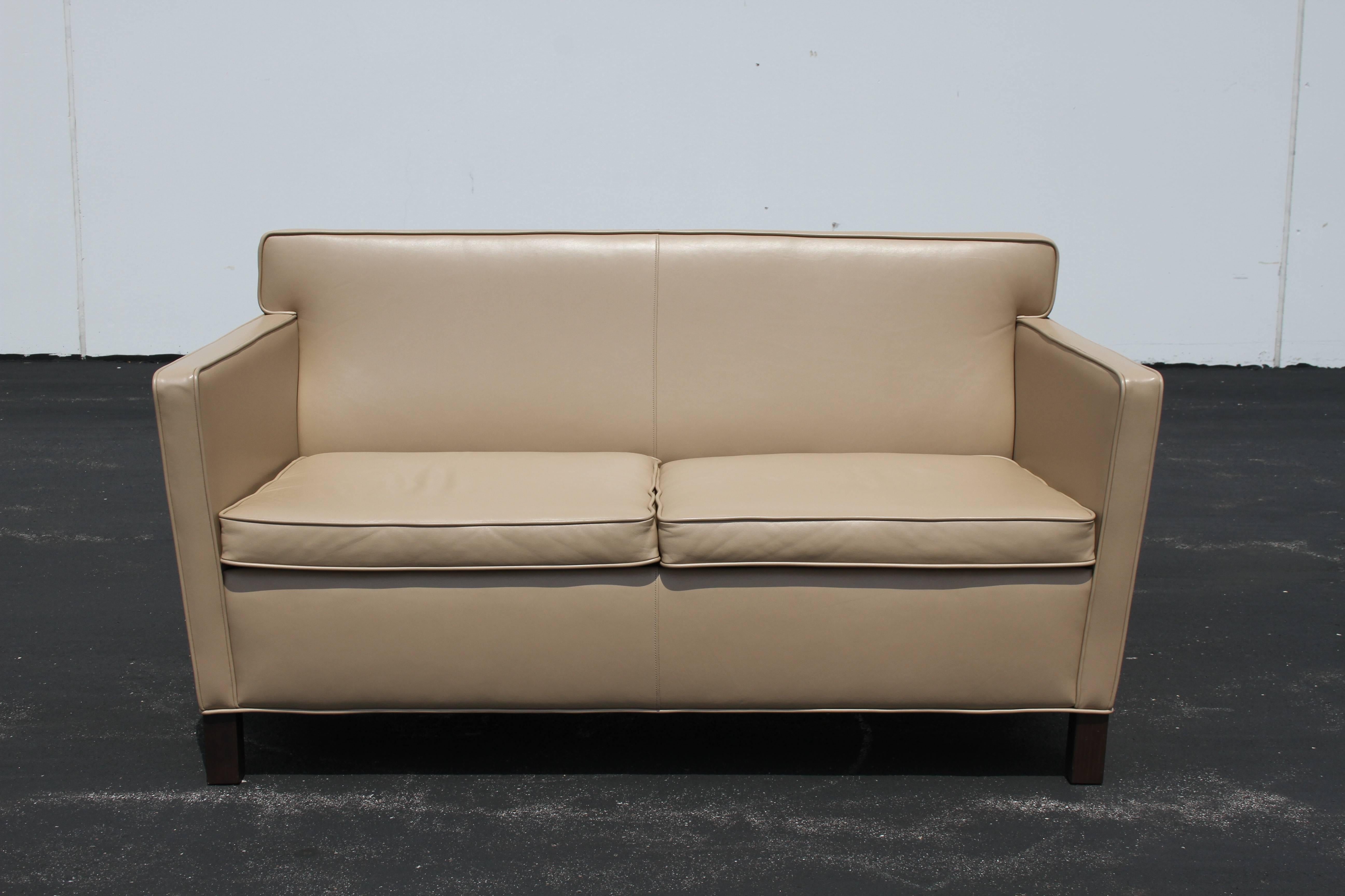 Ludwig Mies Van Der Rohe Krefeld Leather Settee Sofa for Knoll In Good Condition In St. Louis, MO