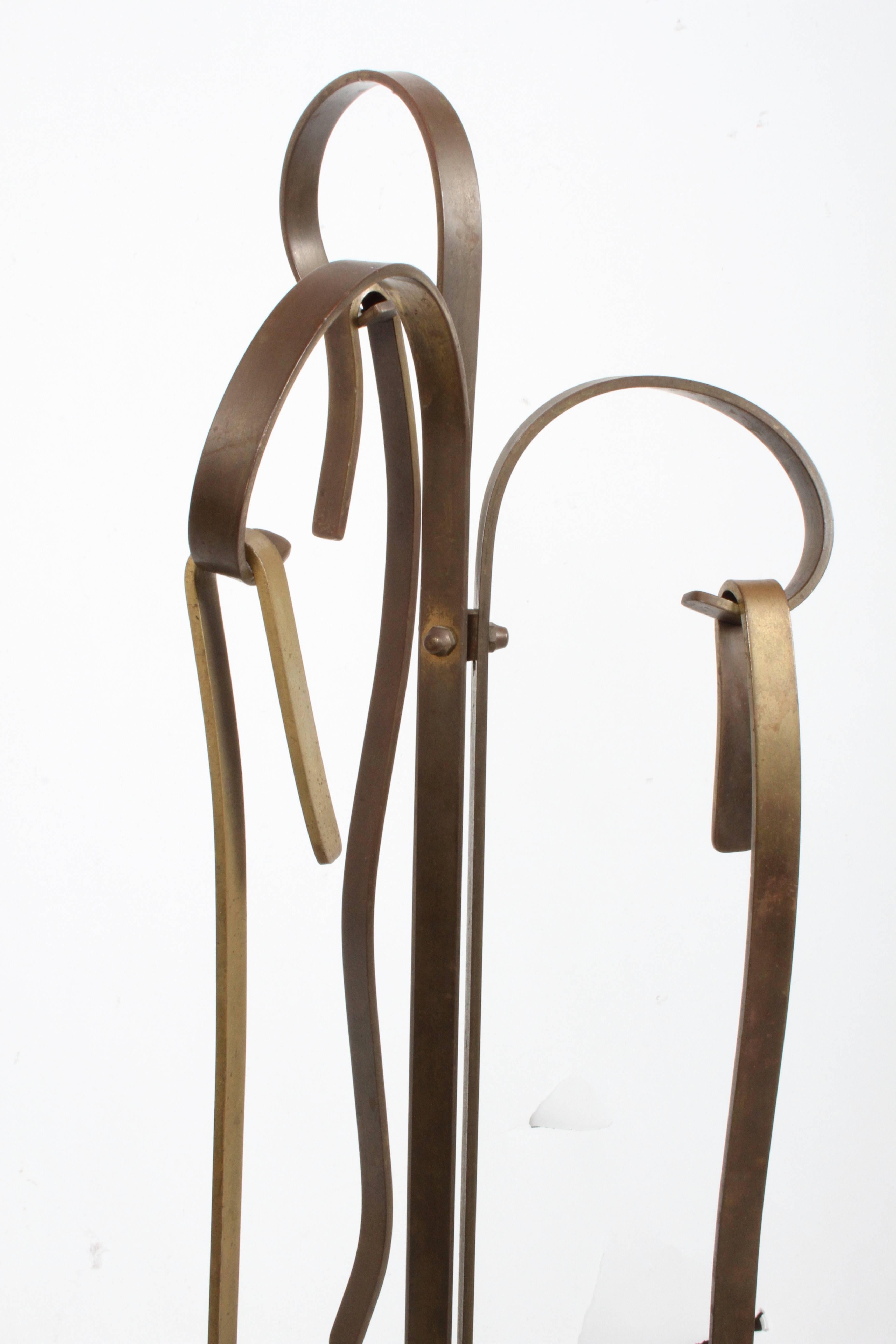 American Mid-Century Modern Sculptural Brass Fire Tool Andiron Set For Sale