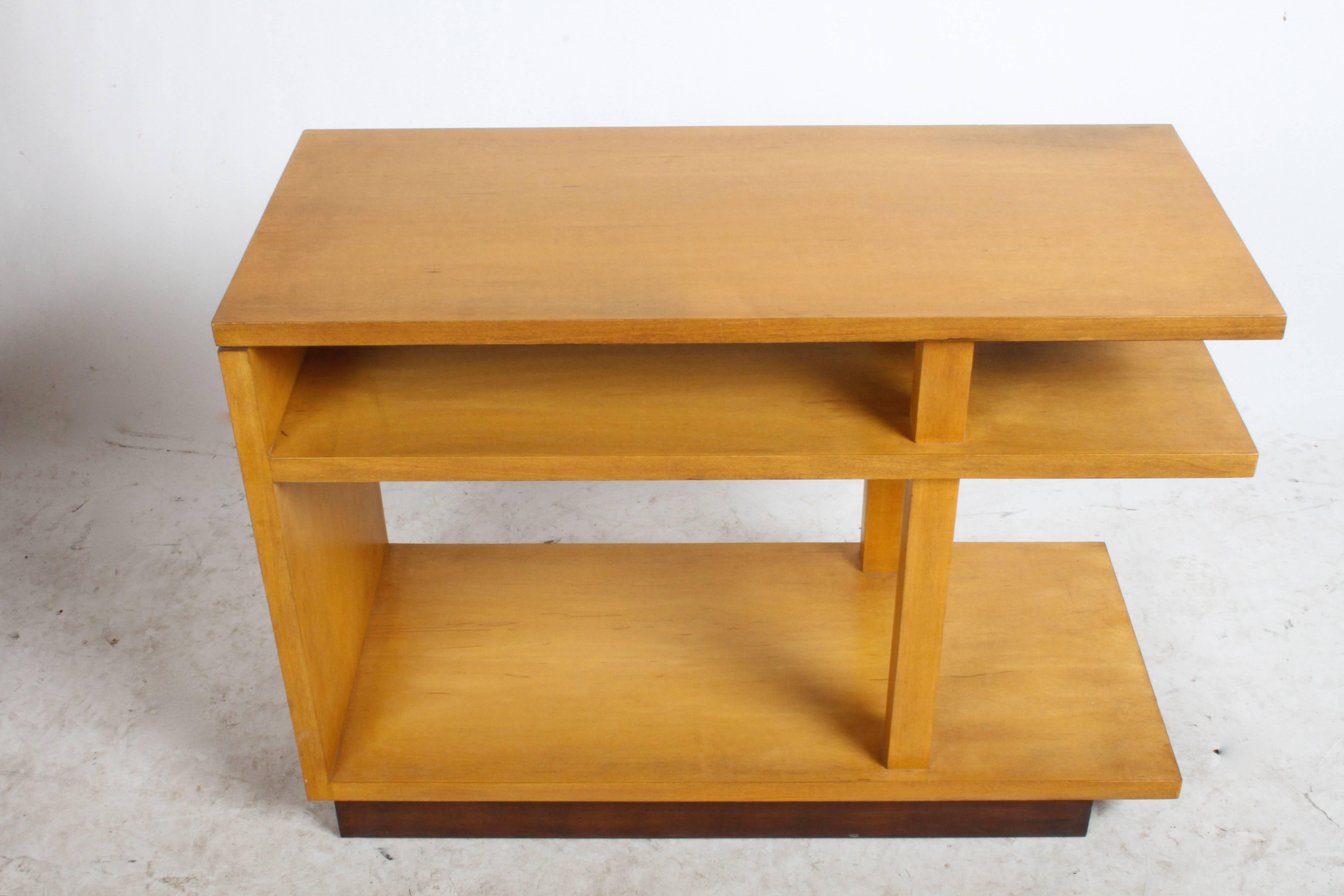 Pair of Eliel Saarinen & Pipsan Saarinen Swanson For Johnson Furniture End Table In Good Condition In St. Louis, MO