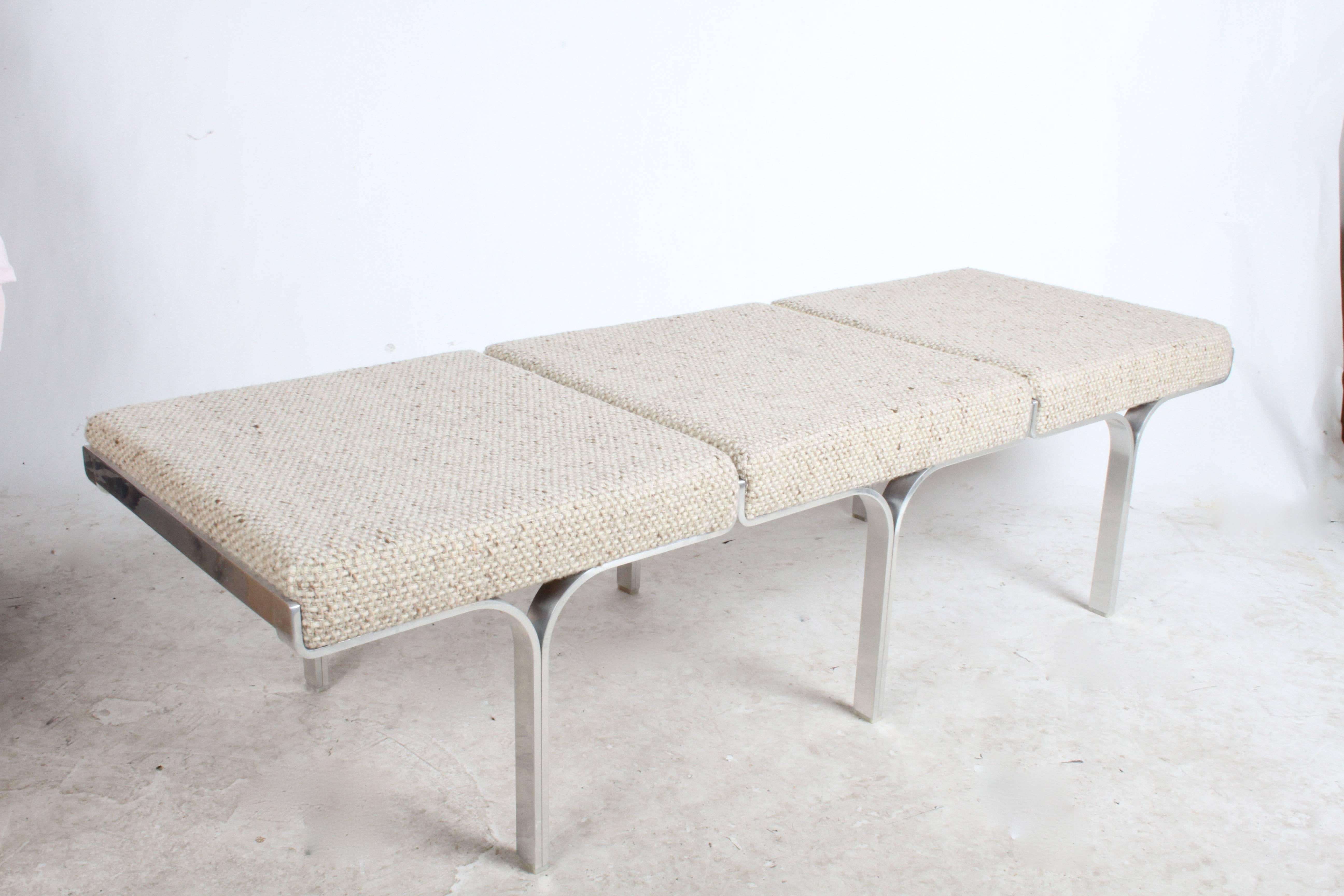 John Behringer Model 656 Link Triple Aluminum Bench, 1961, MoMA In Excellent Condition In St. Louis, MO