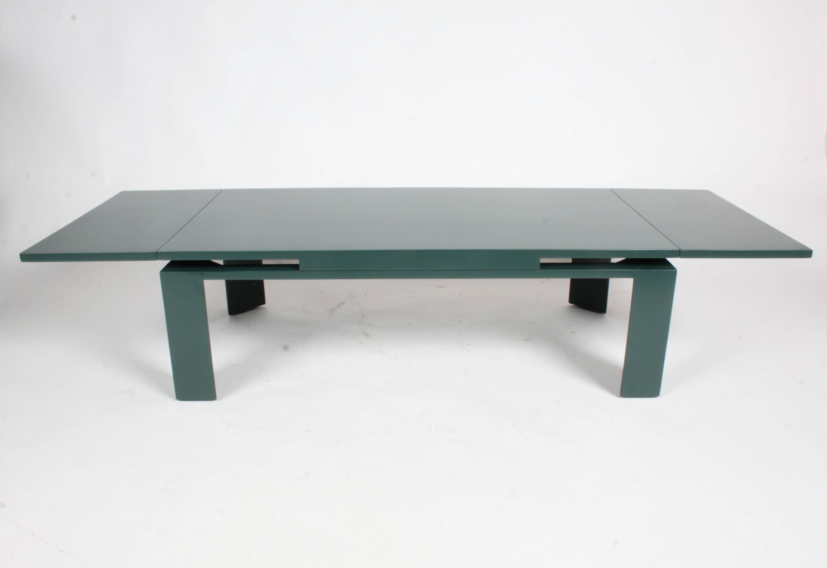 Edward Wormley for Dunbar MCM Expandable Lacquered Hunter Green Coffee Table For Sale 1
