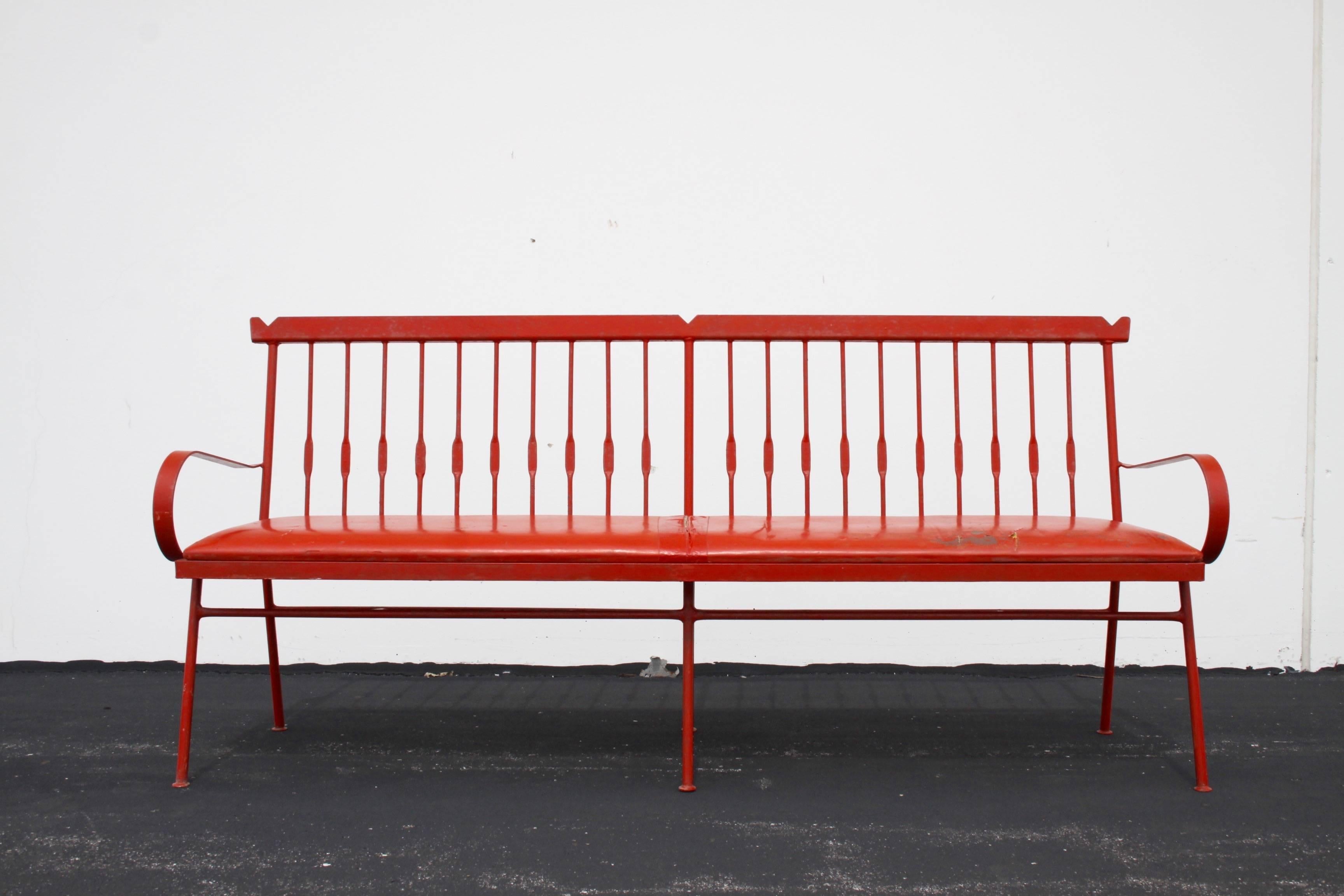 Mid-Century Modern Kipp Stewart Wrought Iron Patio Bench In Good Condition In St. Louis, MO