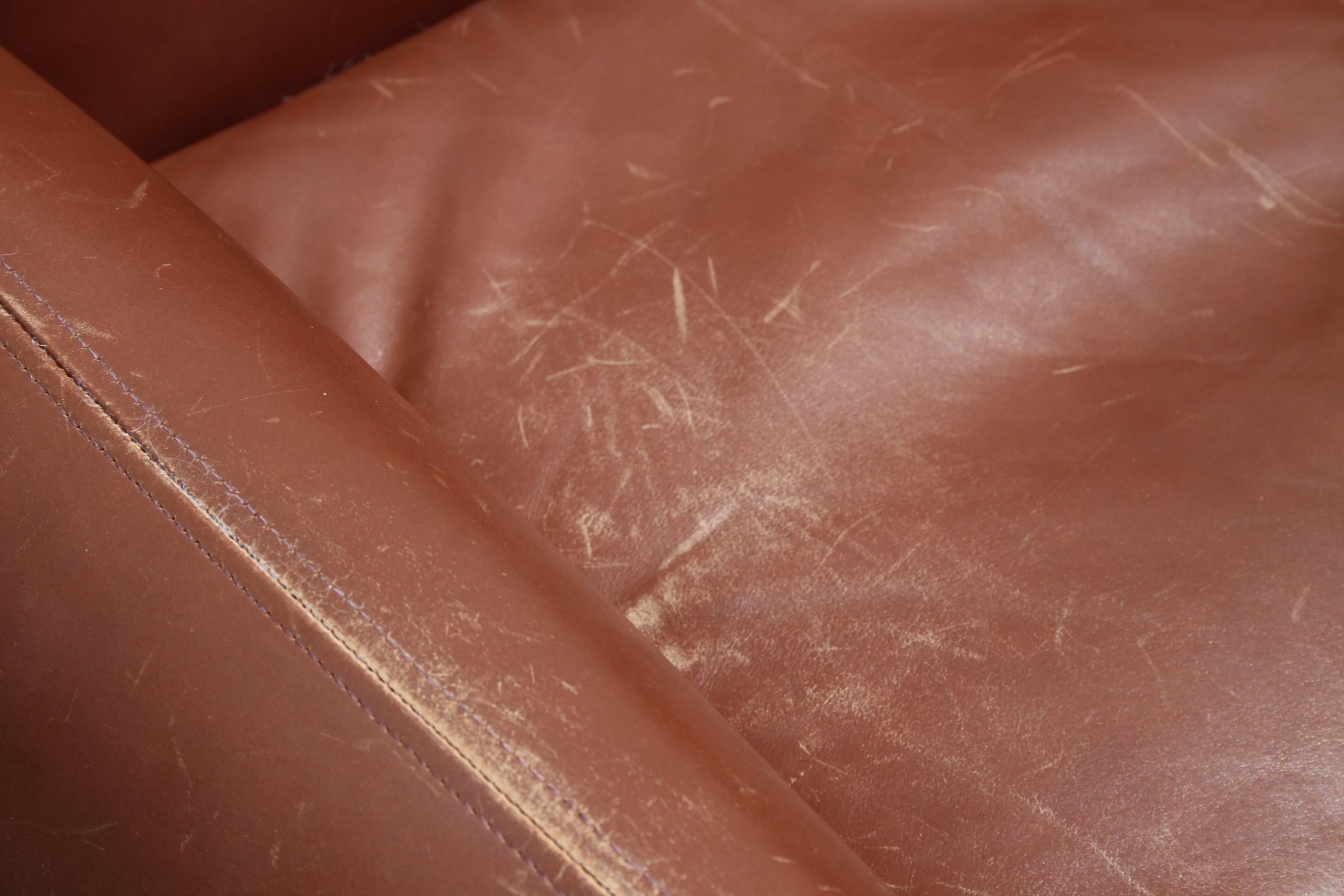 Dakota Jackson Ke-Zu Leather Deco Style Club Chair In Good Condition In St. Louis, MO