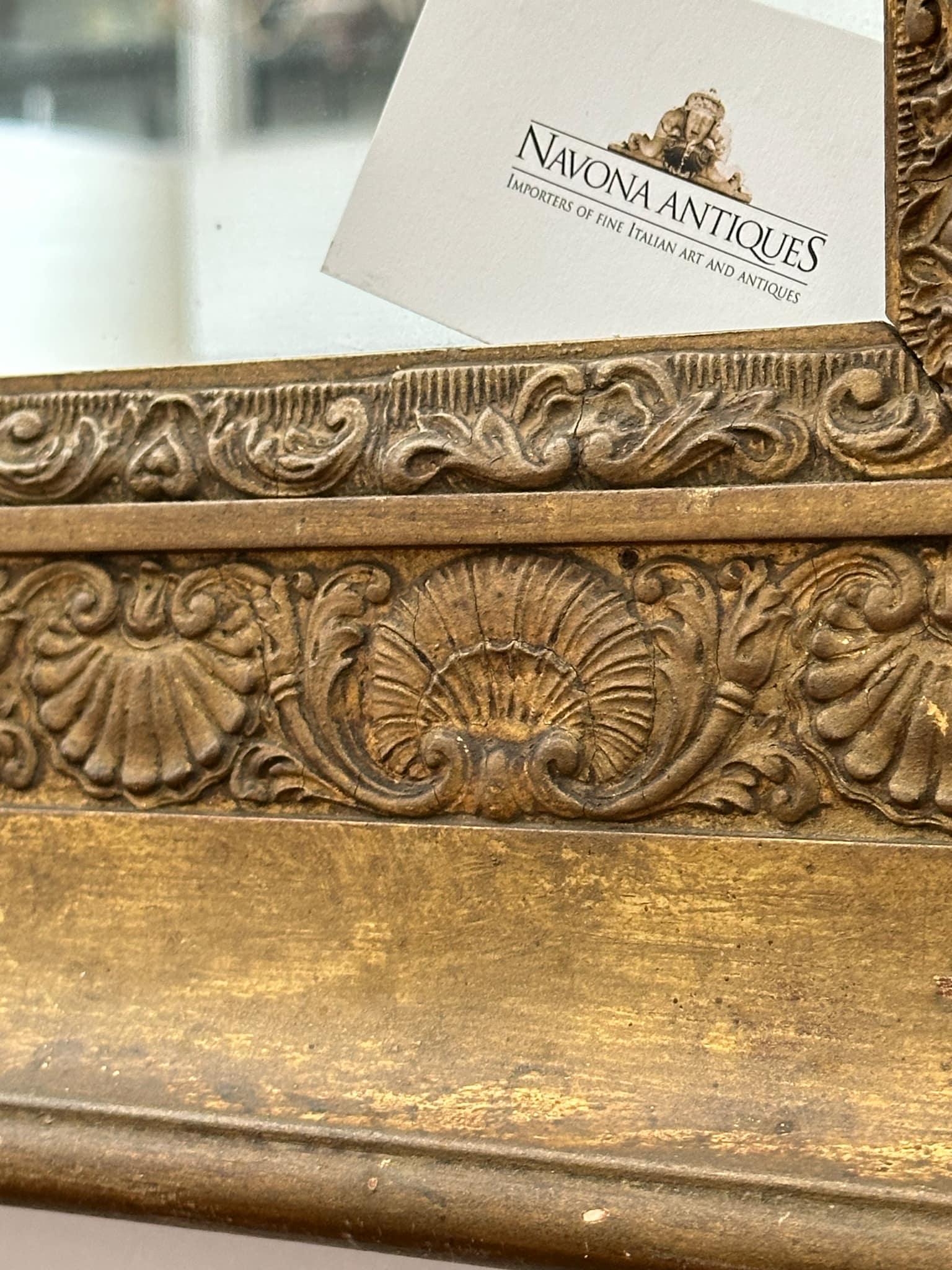 XIXe siècle Miroir italien en bois doré - Circa 1850 en vente