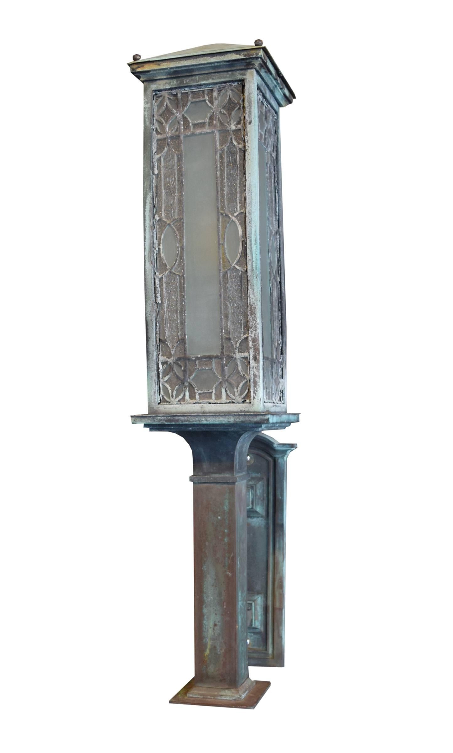 Best American Arts and Crafts Wall Sconces In Good Condition In Chicago, IL