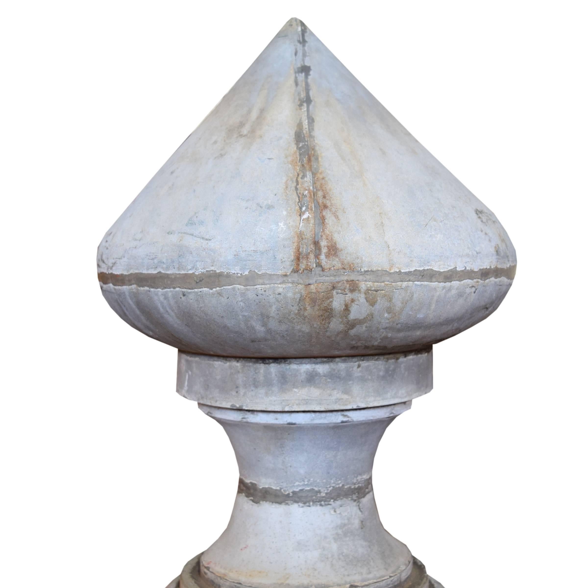 French Zinc Finial In Excellent Condition In Chicago, IL