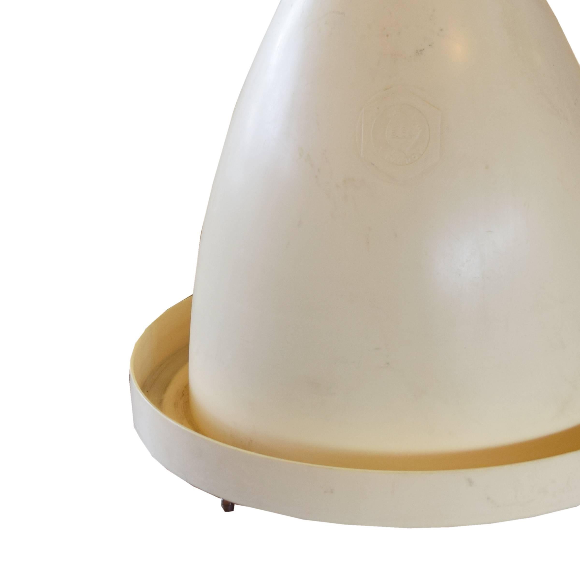 Mid-Century Light Fixture In Excellent Condition In Chicago, IL