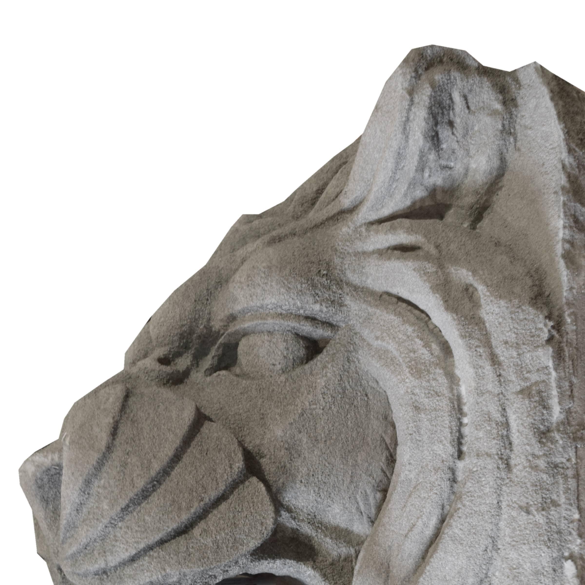 American Carved Limestone Lion Head Facade Ornament In Excellent Condition In Chicago, IL