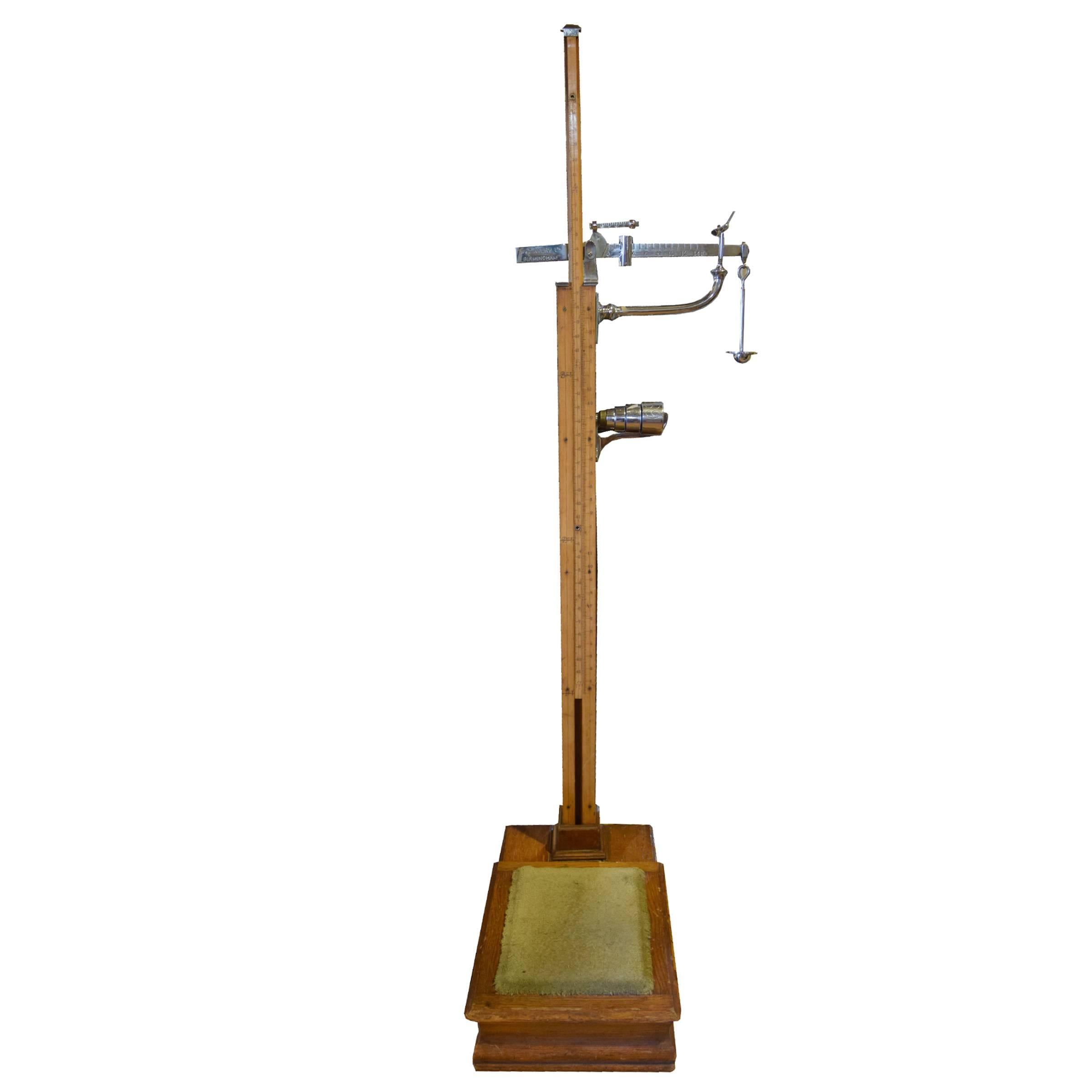 A fantastic oak and maple English doctor's scale and stadiograph by W&T Avery Ltd. of Birmingham with polished chrome scale and weights, early 20th century.