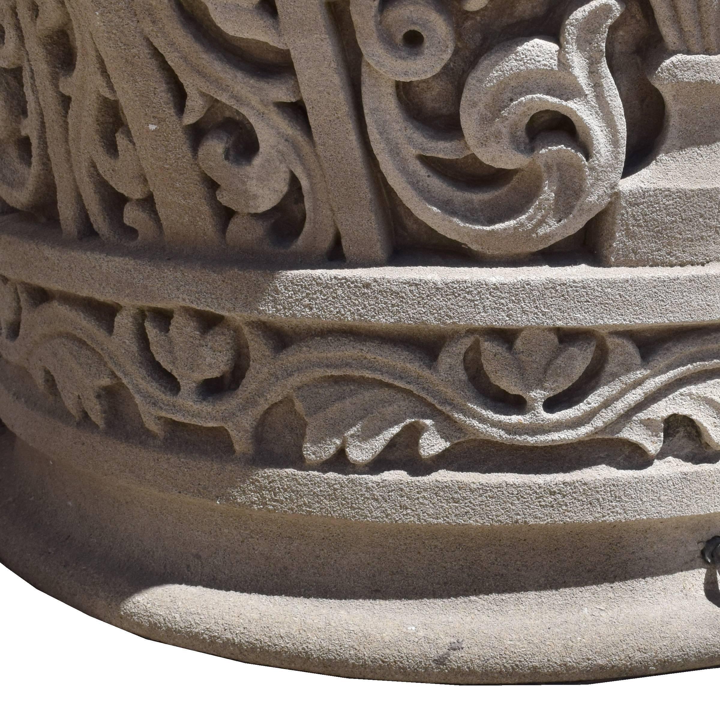 American Carved Limestone Capital In Excellent Condition In Chicago, IL