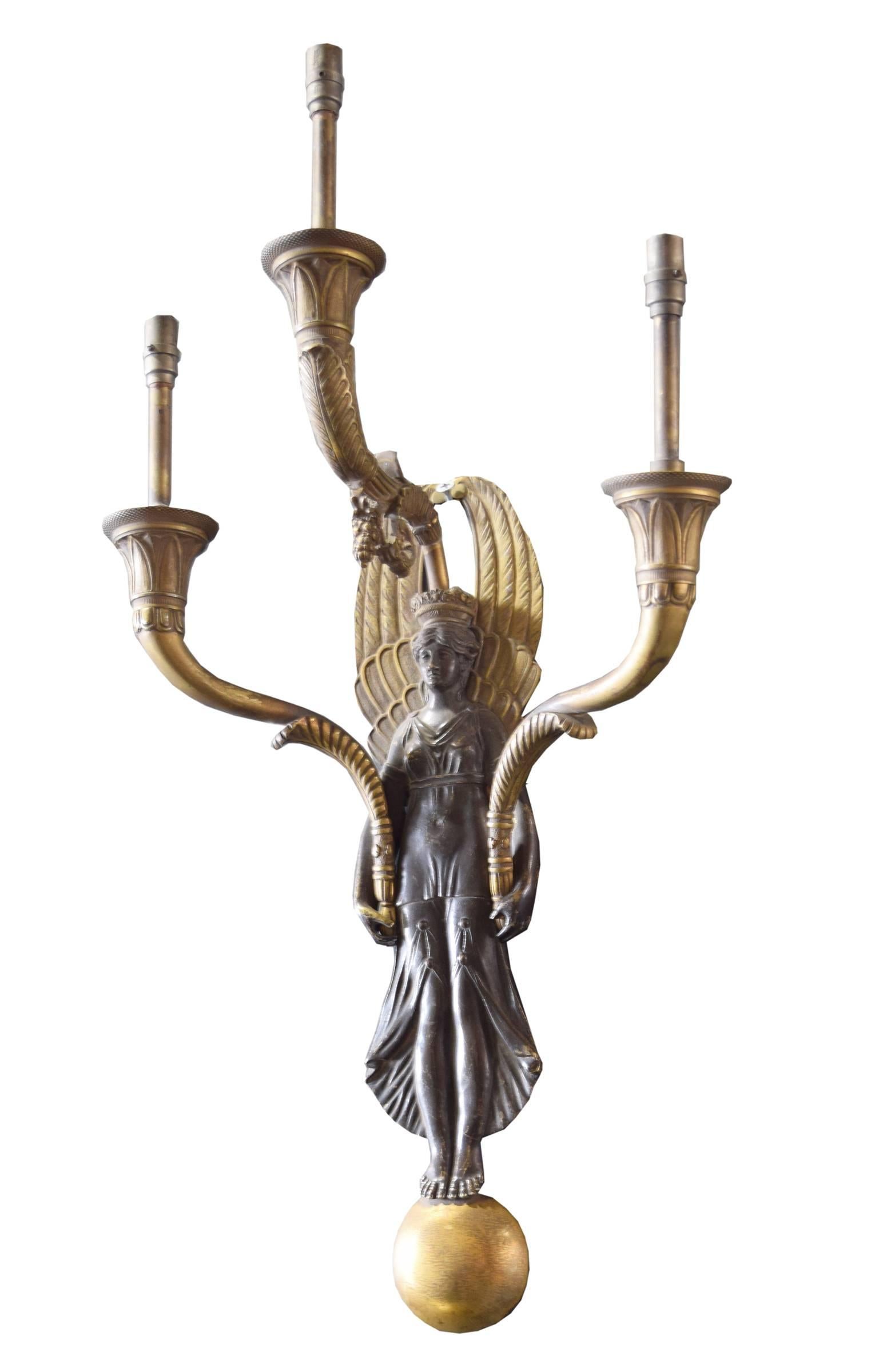 Pair of Bronze Wall Sconces In Excellent Condition In Chicago, IL