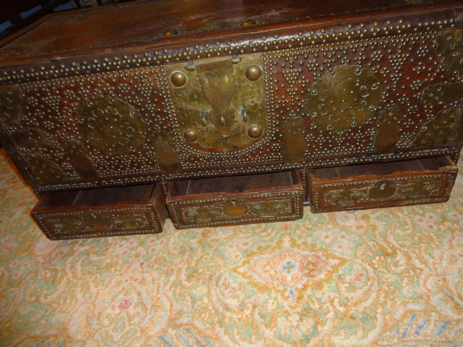 Kuwaiti Chest For Sale at 1stdibs