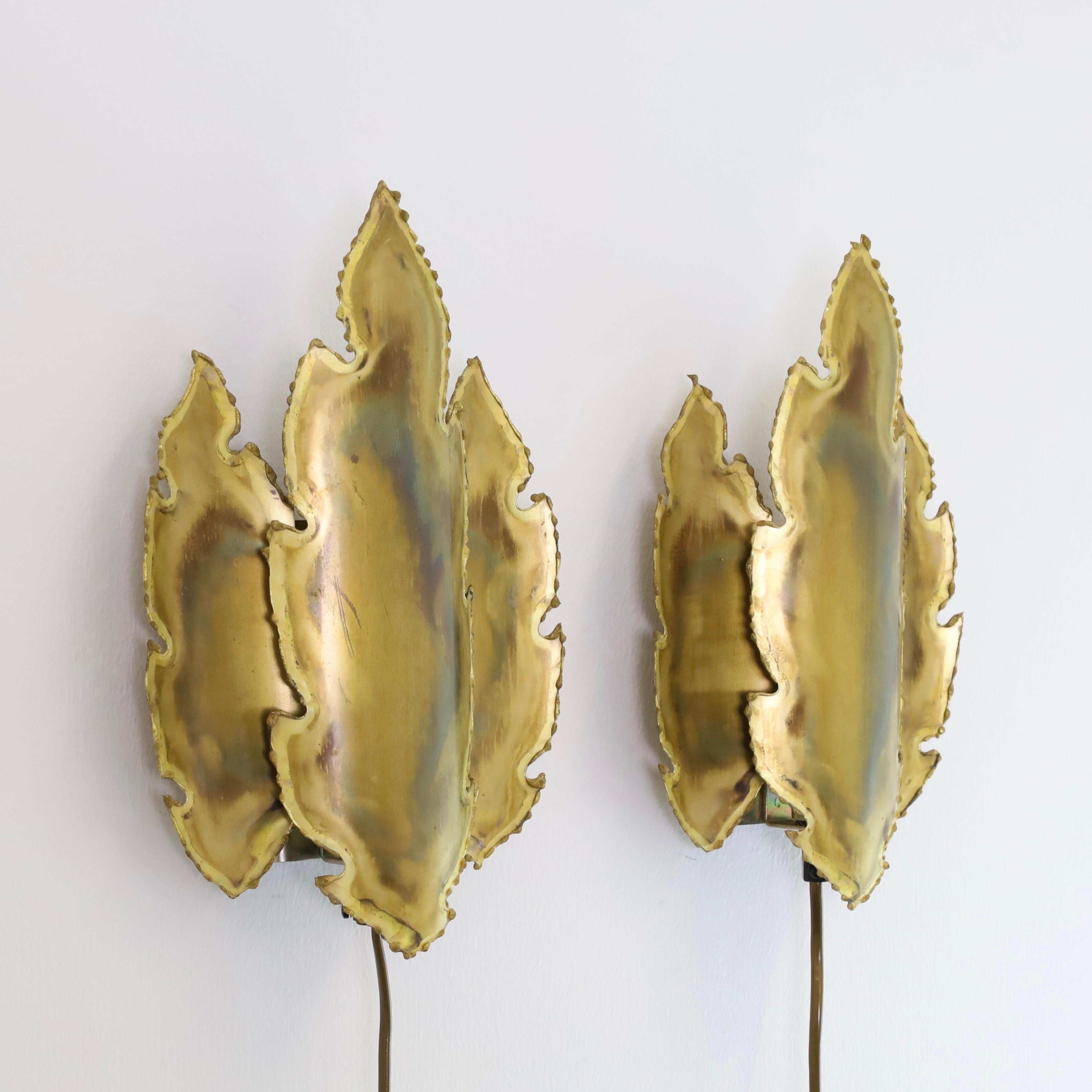 Danish Pair of Leaf-Shaped Brass Wall Lamps by Svend Aage Holm Sorensen, 1960s, Denmark For Sale