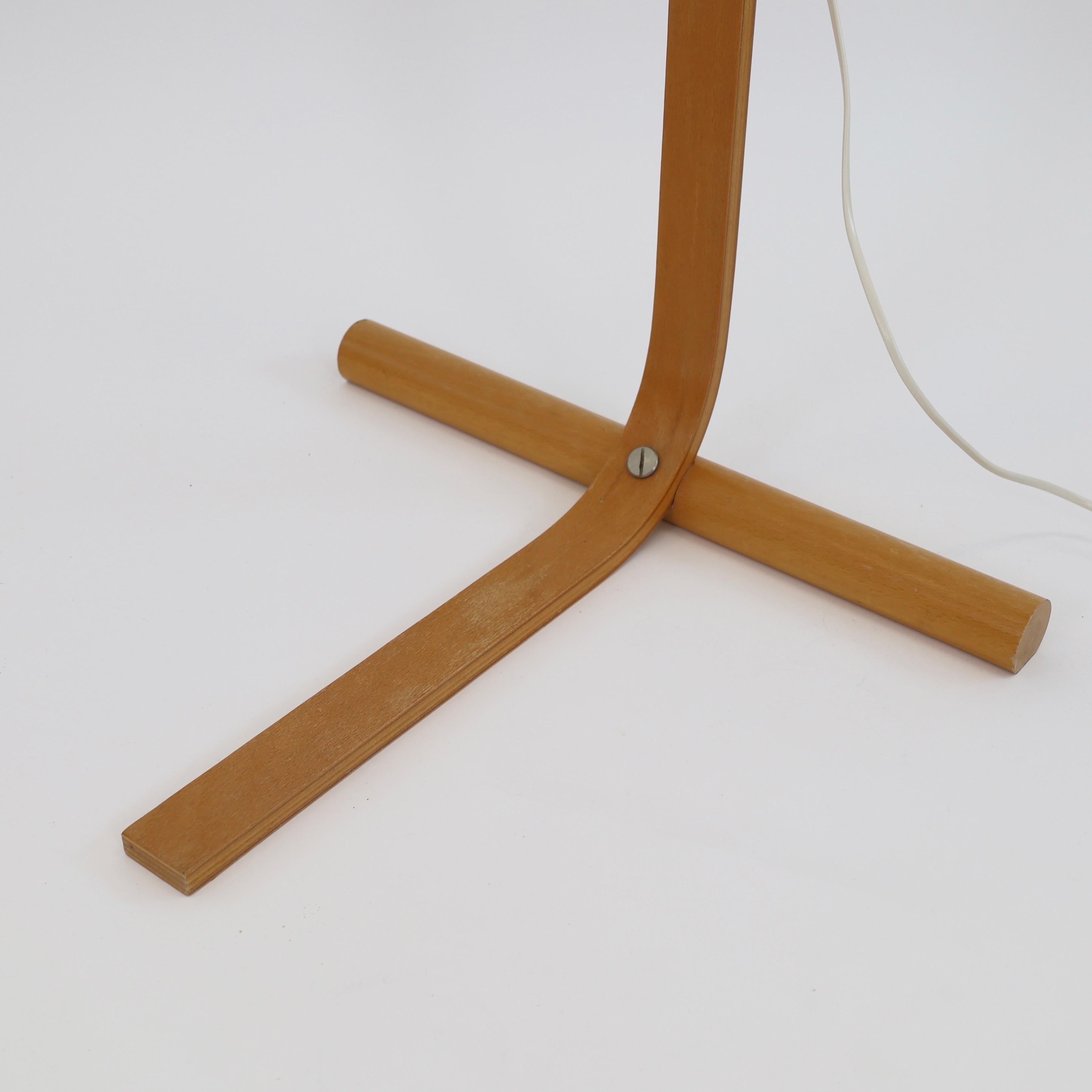 Bentwood Scandinavian Modern Beech wood Floor Lamp by Jan Wickelgren, 1970s, Sweden