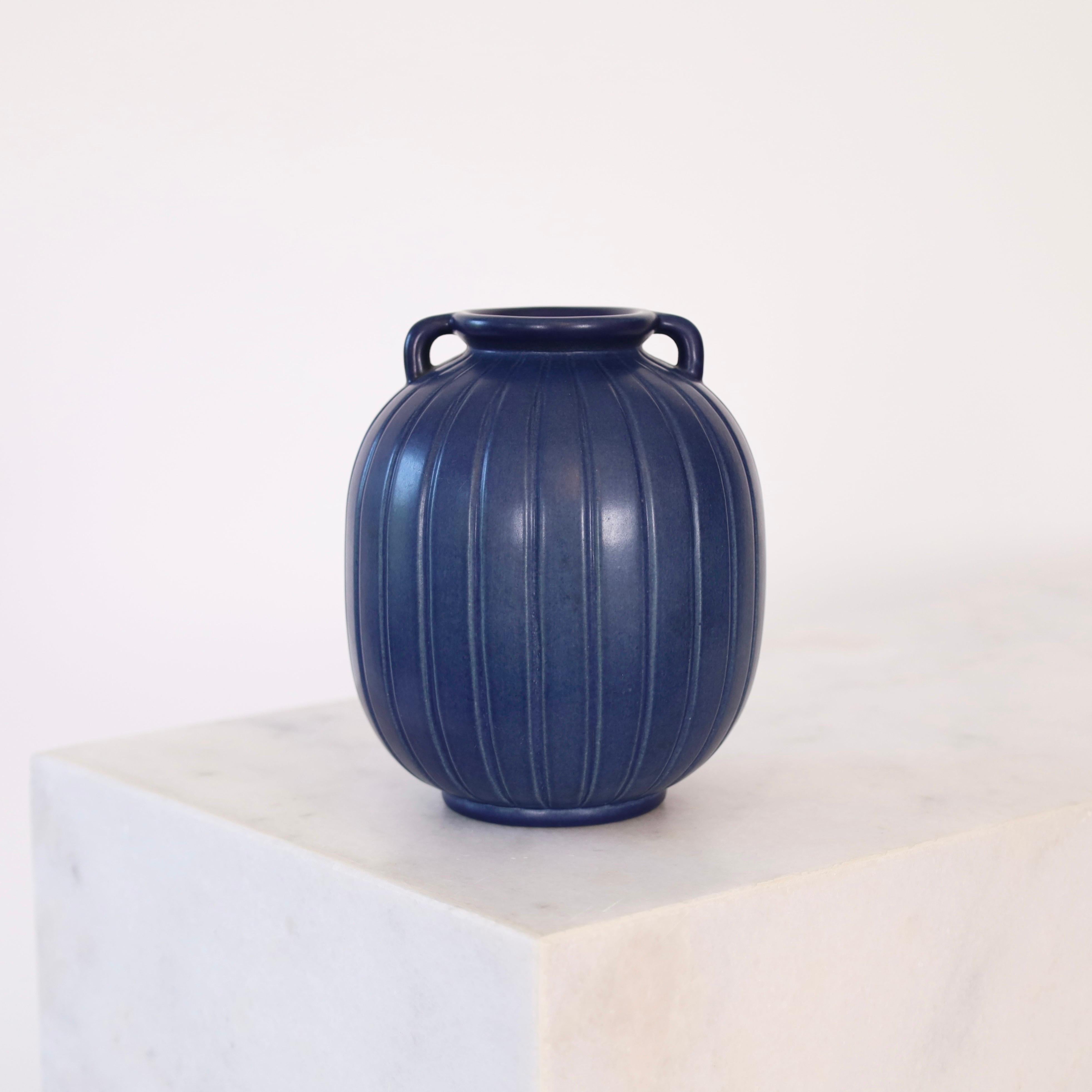 Set di vasi in gres blu di Axel Sorensen per P. Ipsens Enke, anni '40, Danimarca in vendita 3