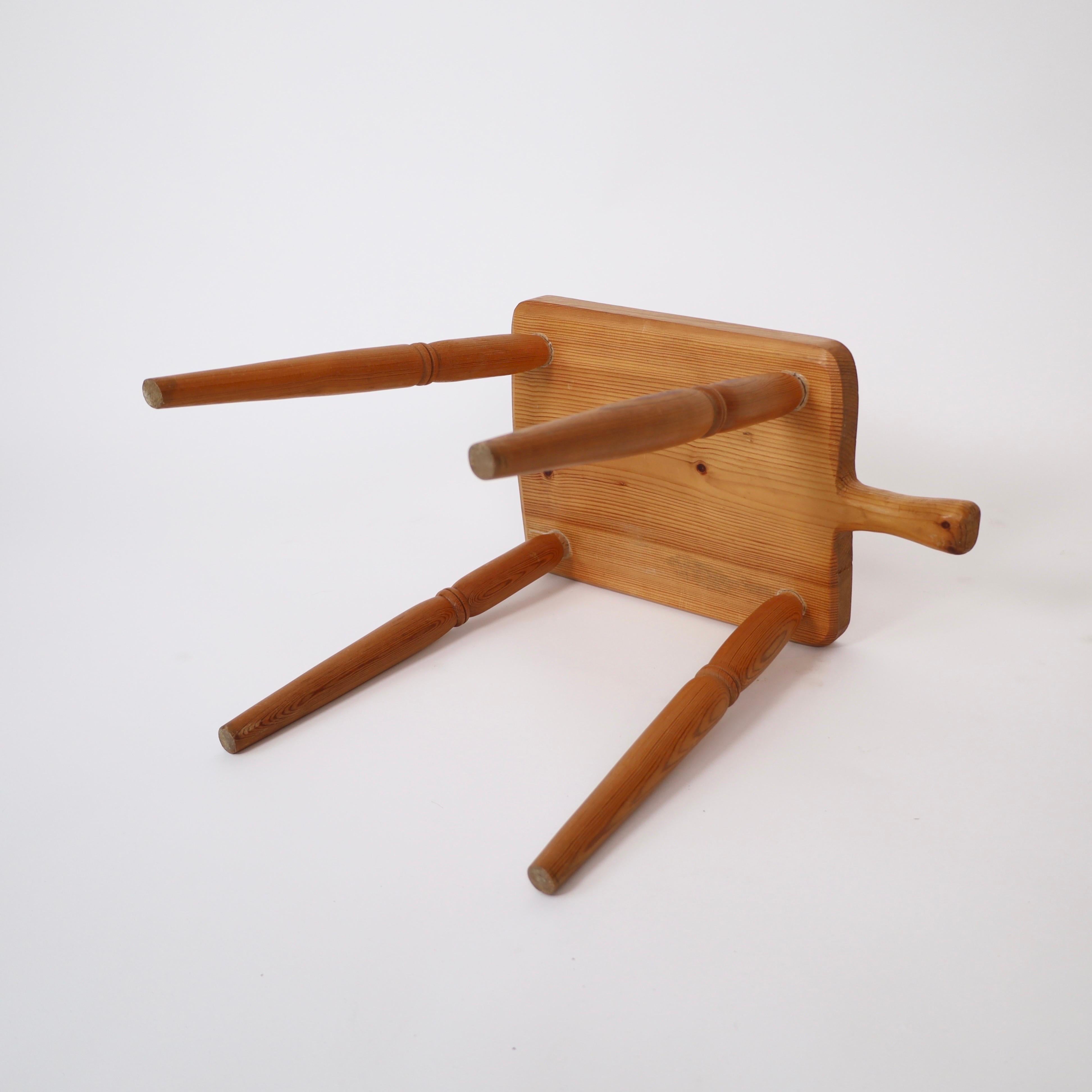 Tabouret en pin, Suède, années 1970 en vente 4