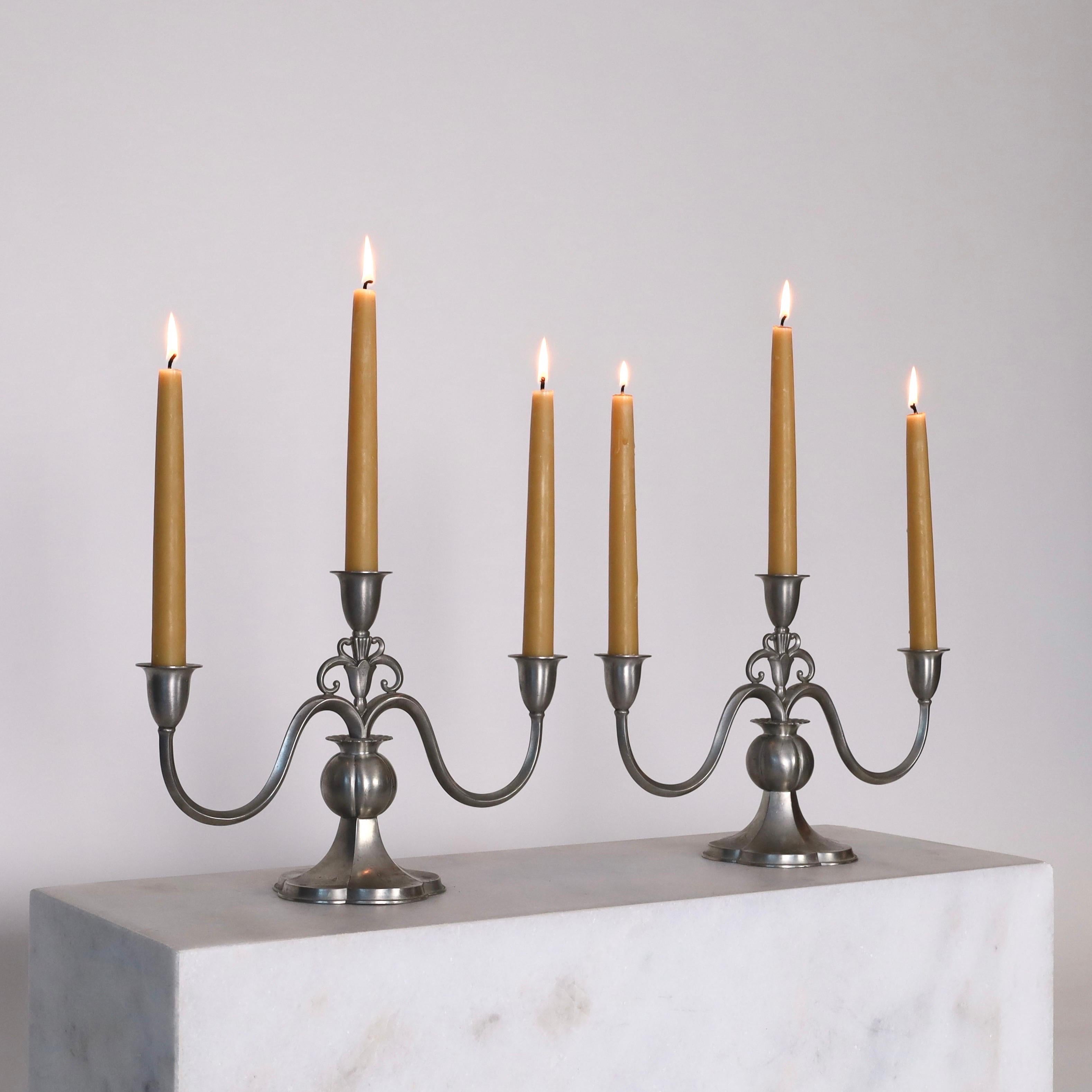 Candélabres - Étain  par Just Andersen, années 1920, Danemark État moyen - En vente à Værløse, DK
