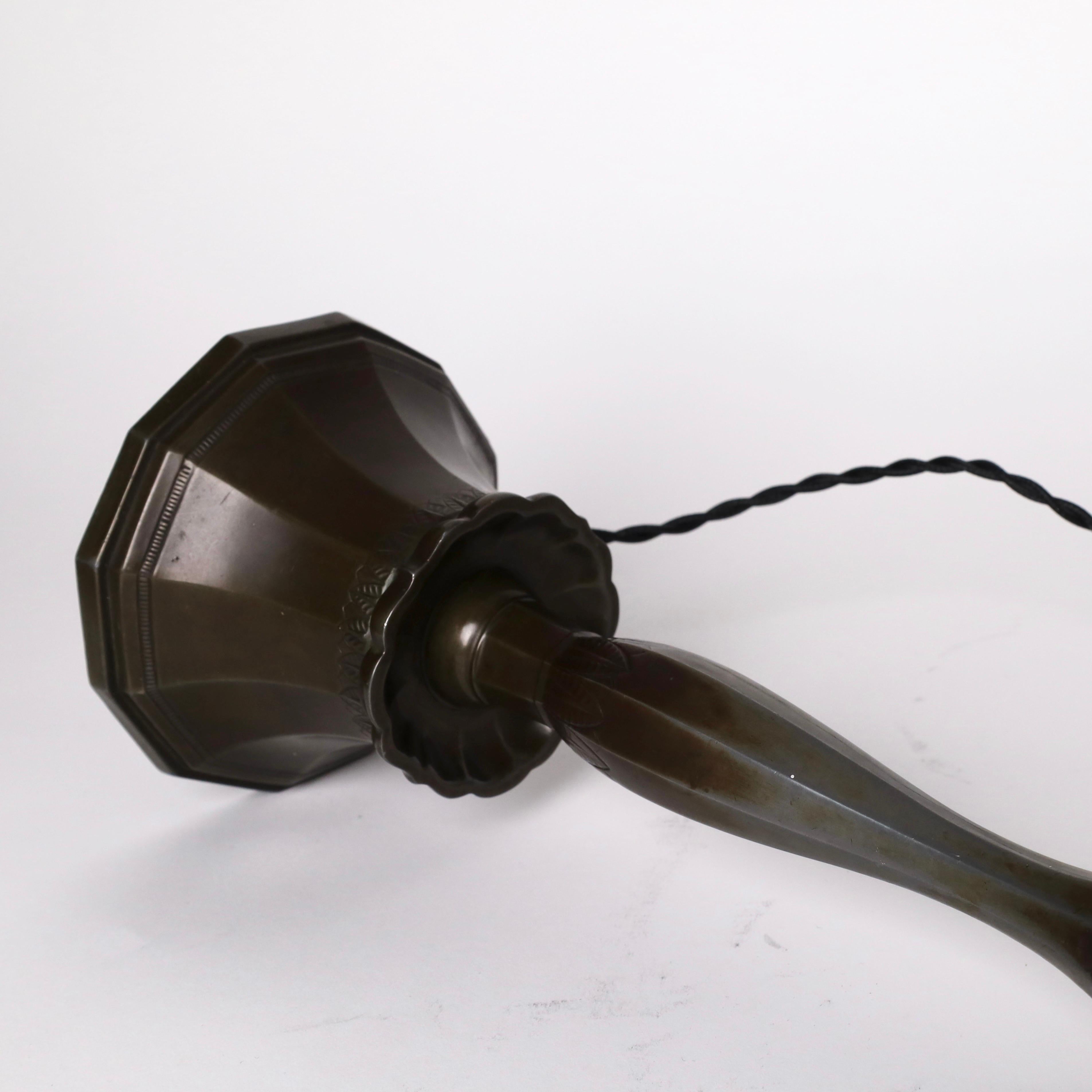 Ensemble de lampes de table Just Andersen, années 1920, Danemark en vente 7