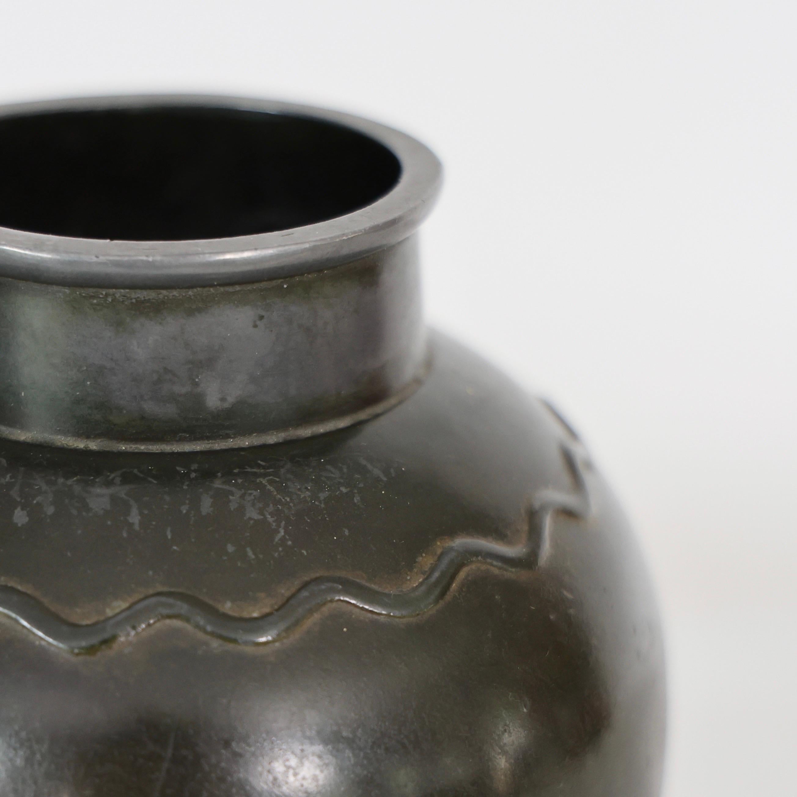 Vasi rotondi Diskometal di Just Andersen, anni '30, Danimarca in vendita 2