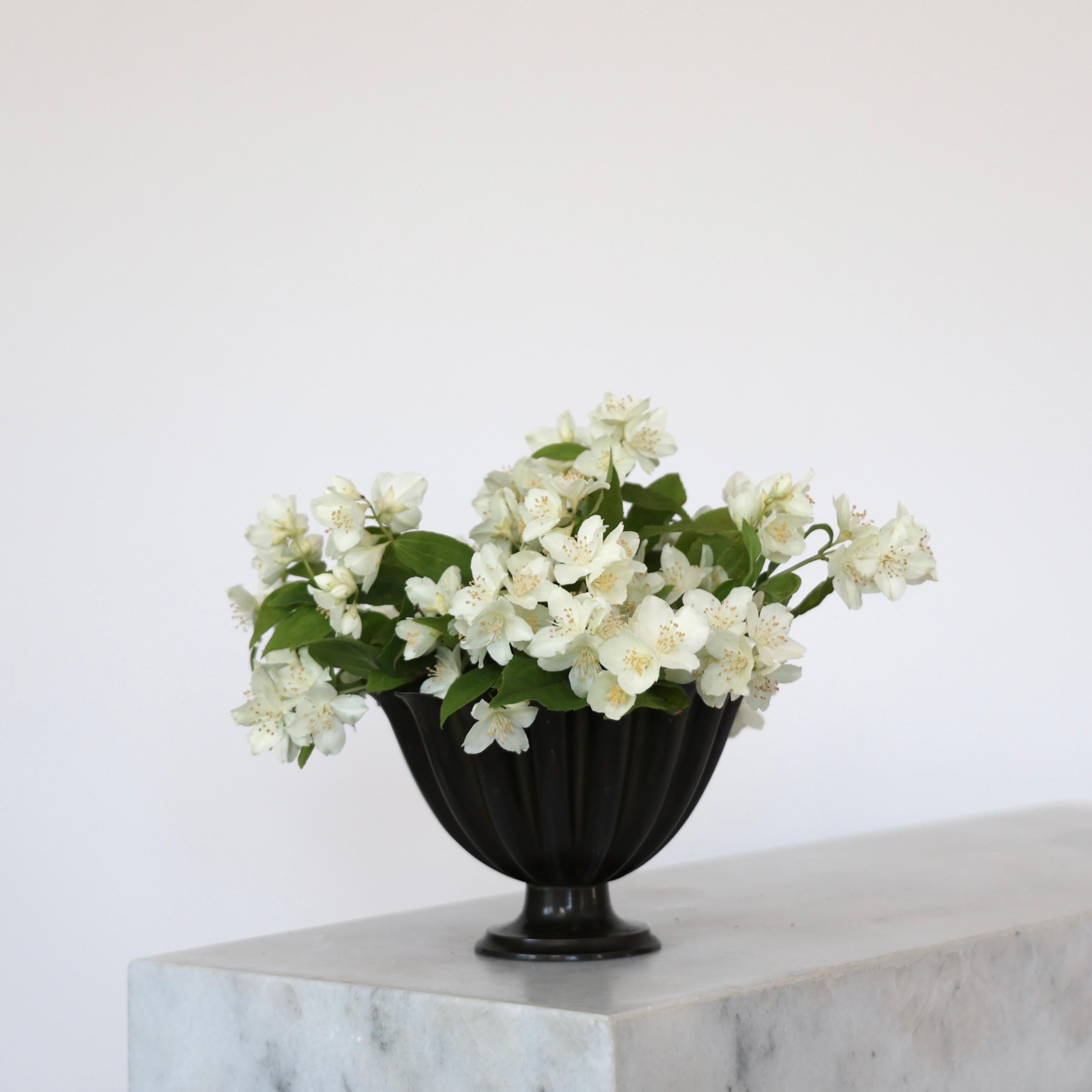 Scalloped Pedestal Bowl by Just Andersen 1920s, Denmark In Good Condition For Sale In Værløse, DK