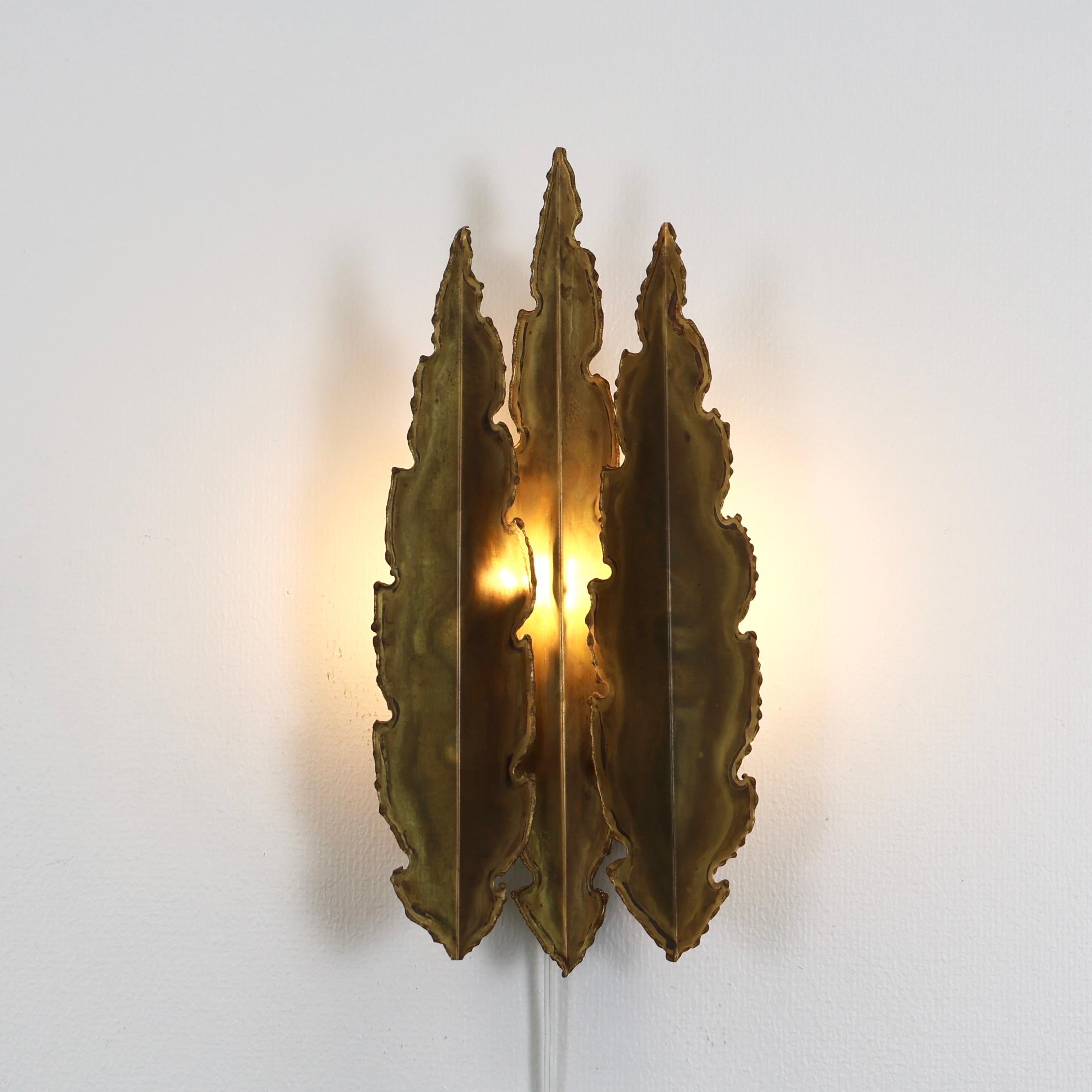 Danois Lampe murale en laiton en forme de feuille par Svend Aage I Holm Sorensen, 1960, Danemark en vente