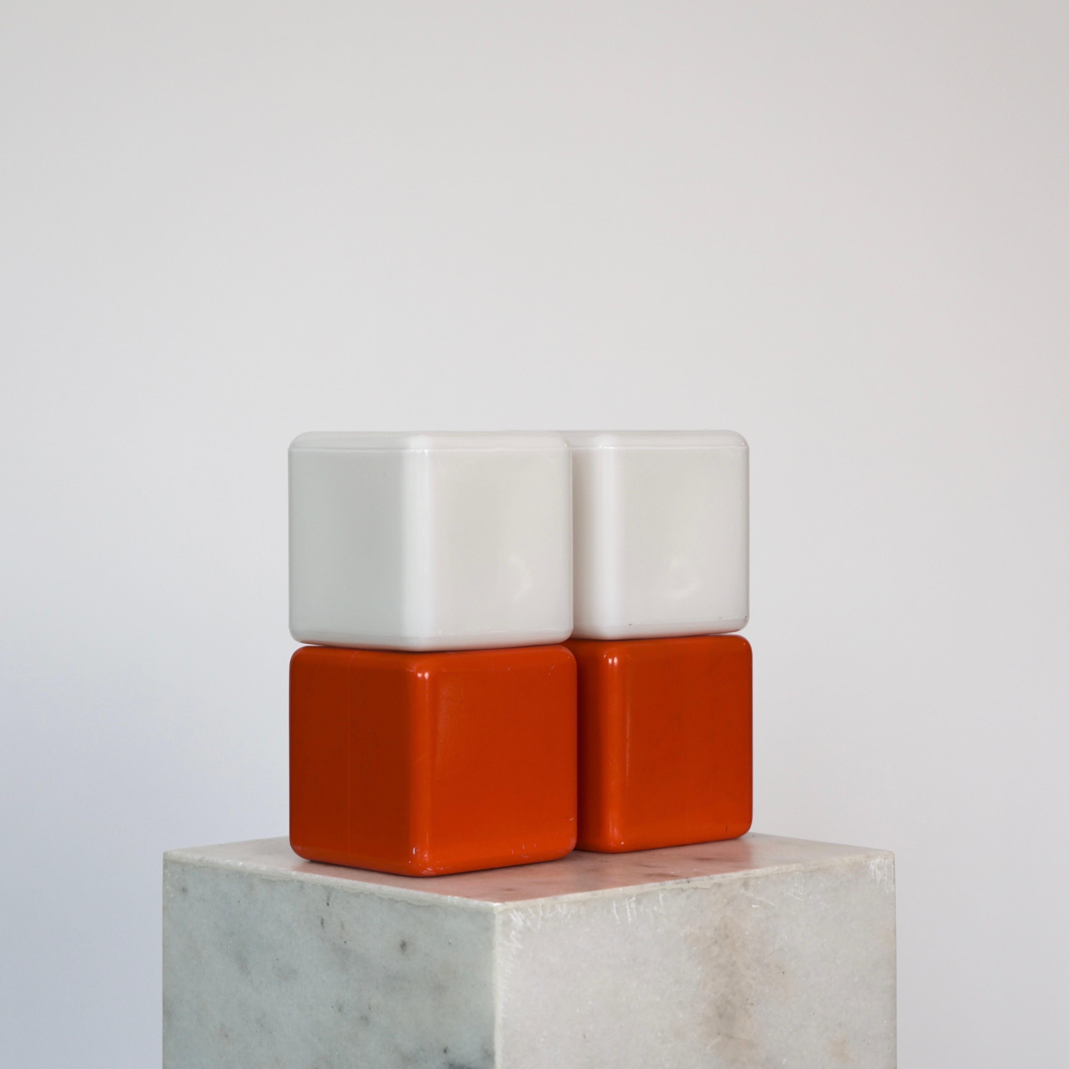 Lampes de table cubiques blanches et orange par Holm Sørensen, 1960, Danemark Bon état - En vente à Værløse, DK