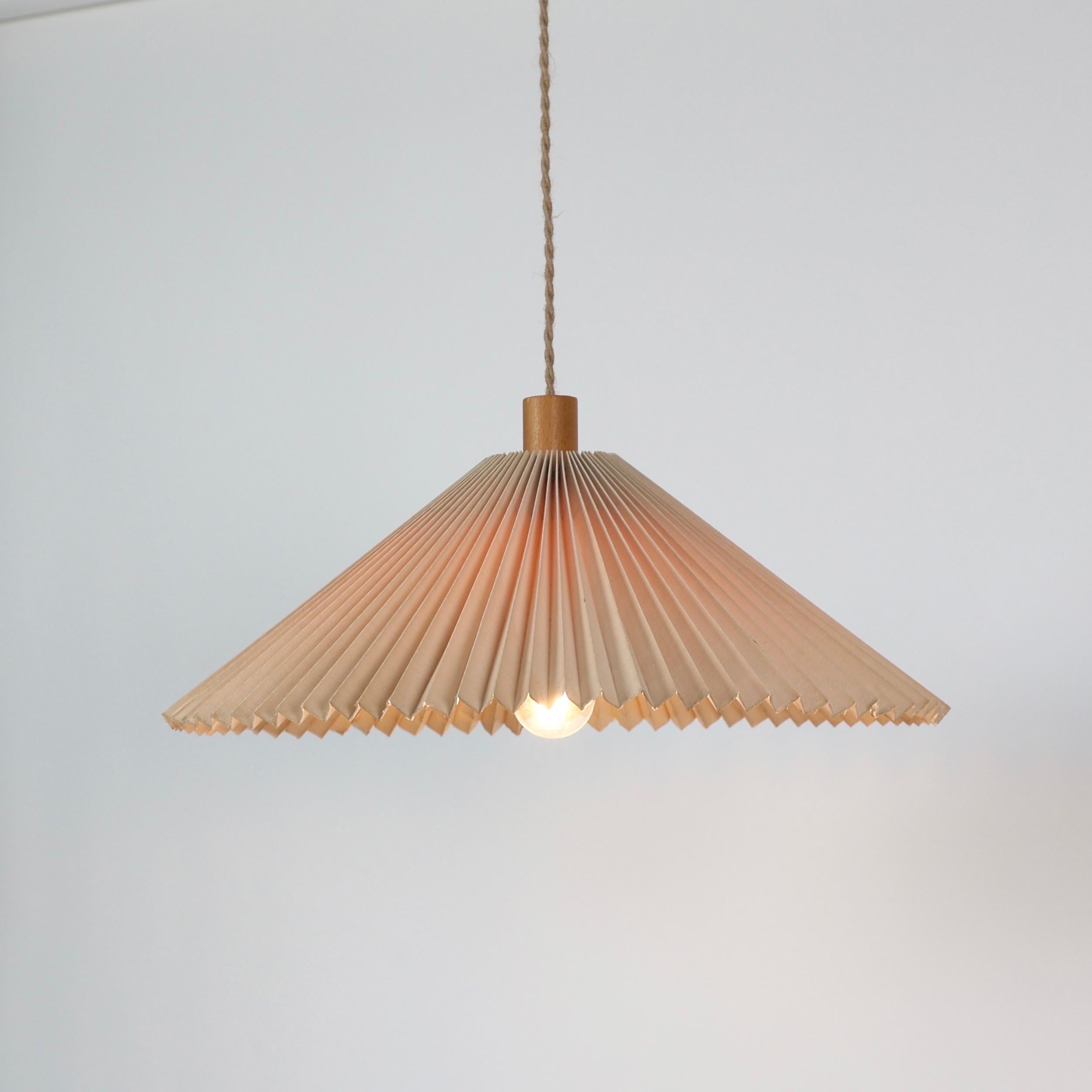 Scandinavo moderno Lampada a sospensione originale Caprani Light, anni '80, Danimarca in vendita