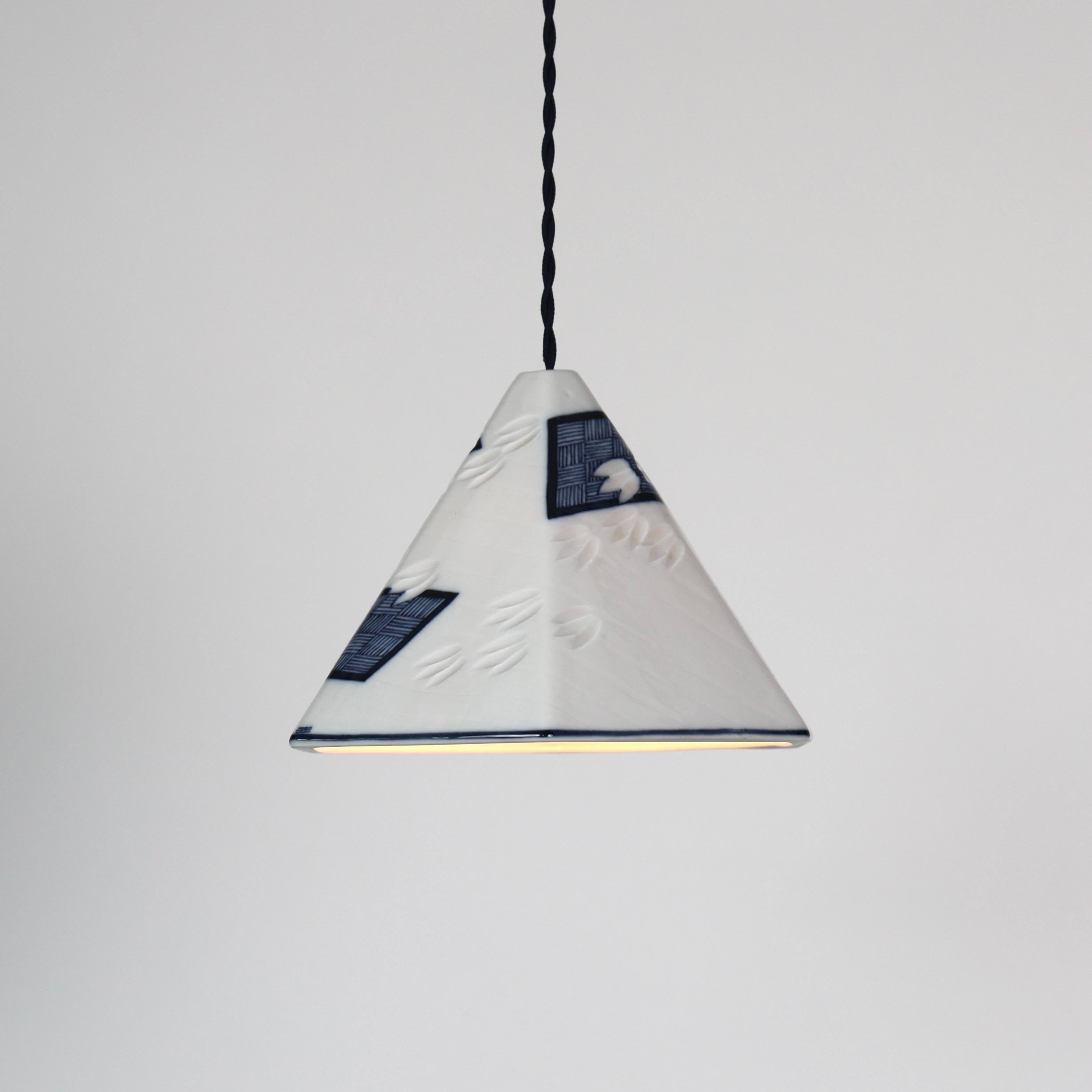 Danese Lampada a sospensione in porcellana Royal Copenhagen disegnata da Anne Marie Trolle, Danimarca in vendita