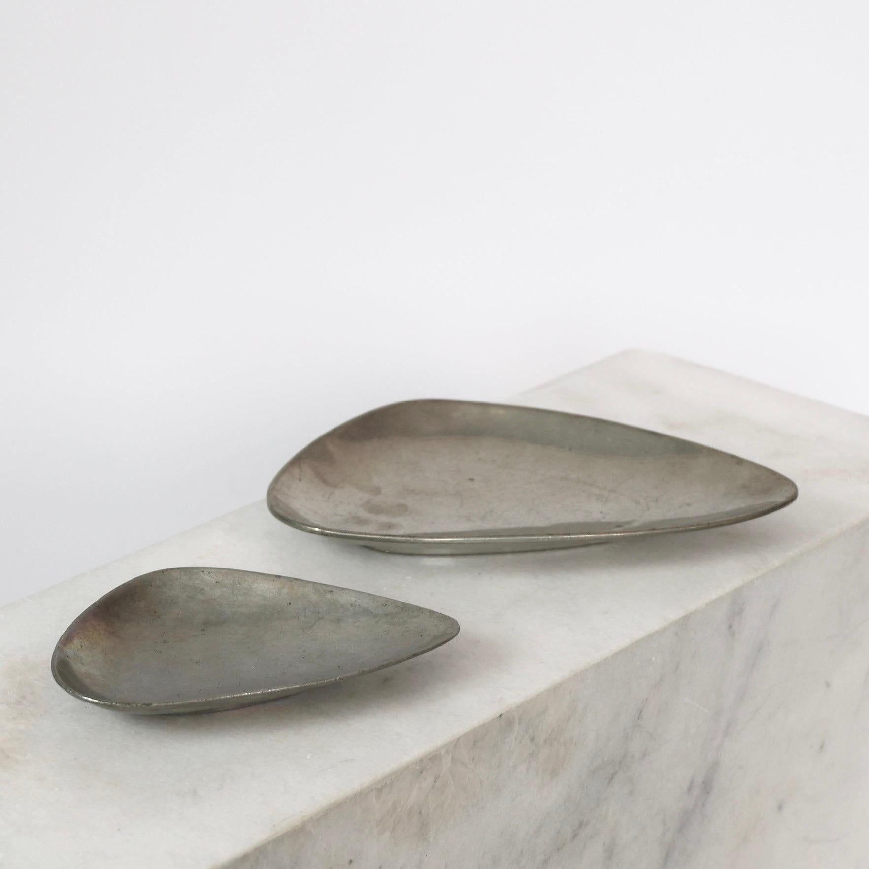 Scandinavian Modern Pewter Plates designed by Arne Erkers for Just Andersen, 1950s, Denmark For Sale