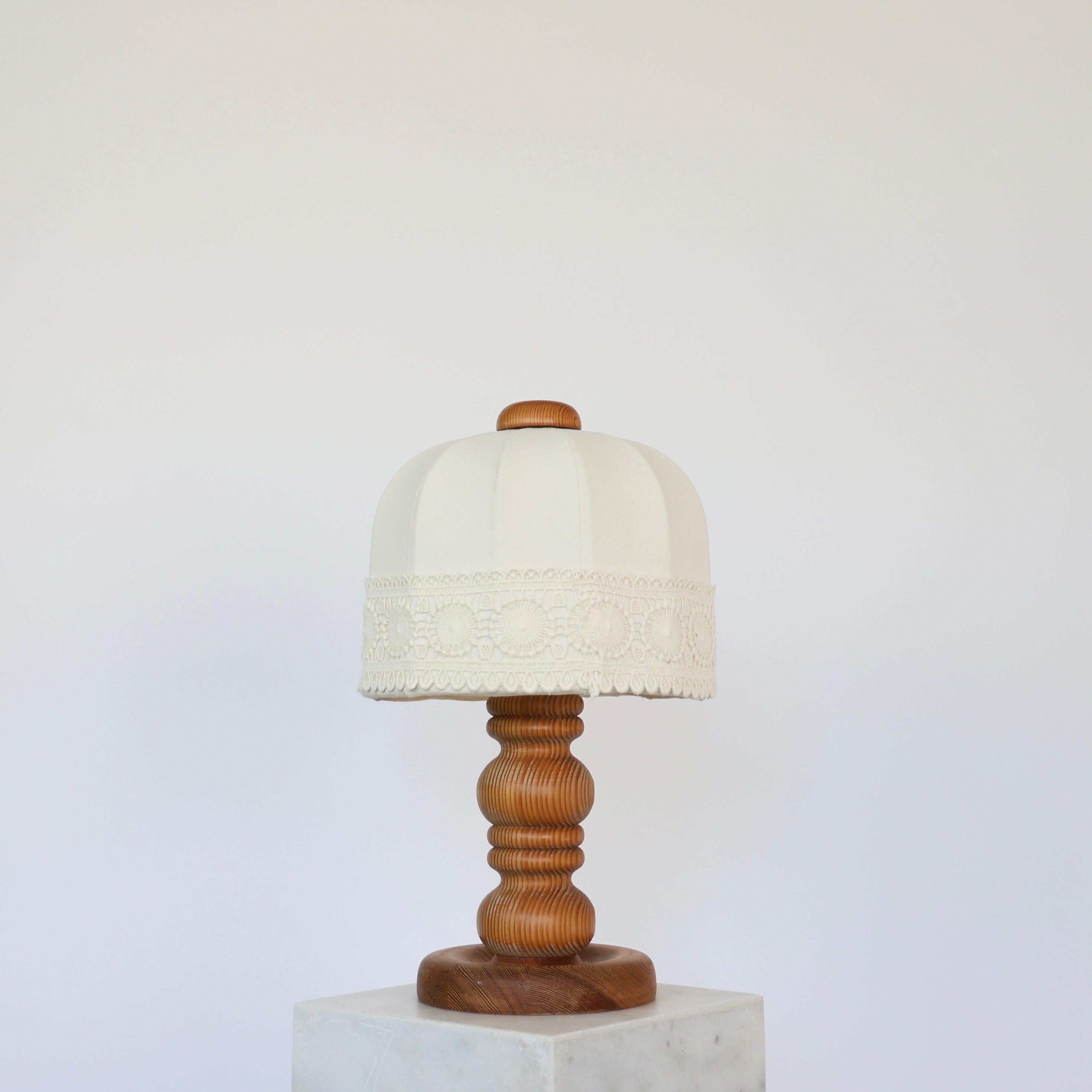 Lampe de table suédoise en bois de pin par Markslöjd, Suède, années 1980 en vente 6