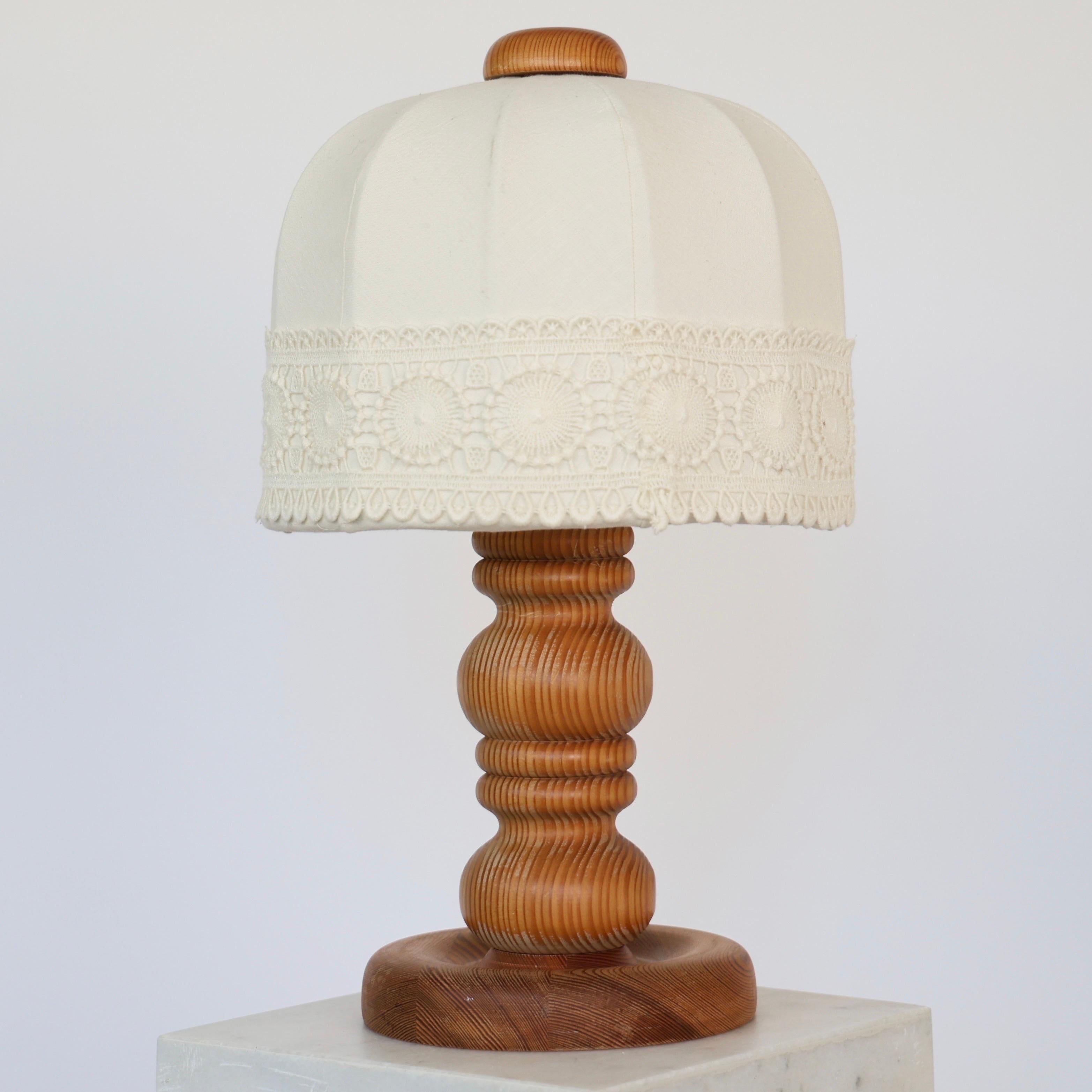 Lampe de table suédoise en bois de pin par Markslöjd, Suède, années 1980 en vente 8