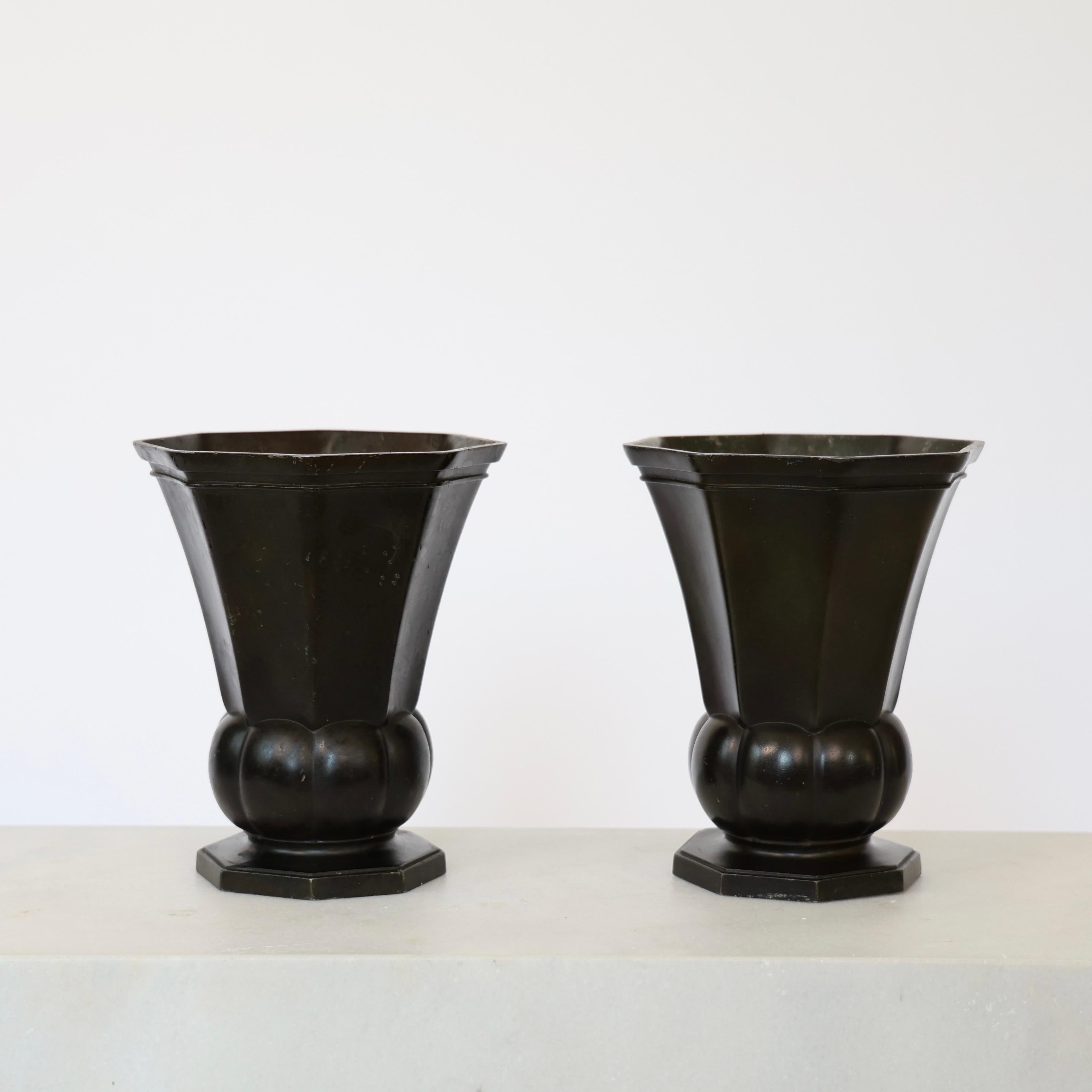 Metà XX secolo Set di vasi Art Déco di Just Andersen, anni '30, Danimarca in vendita