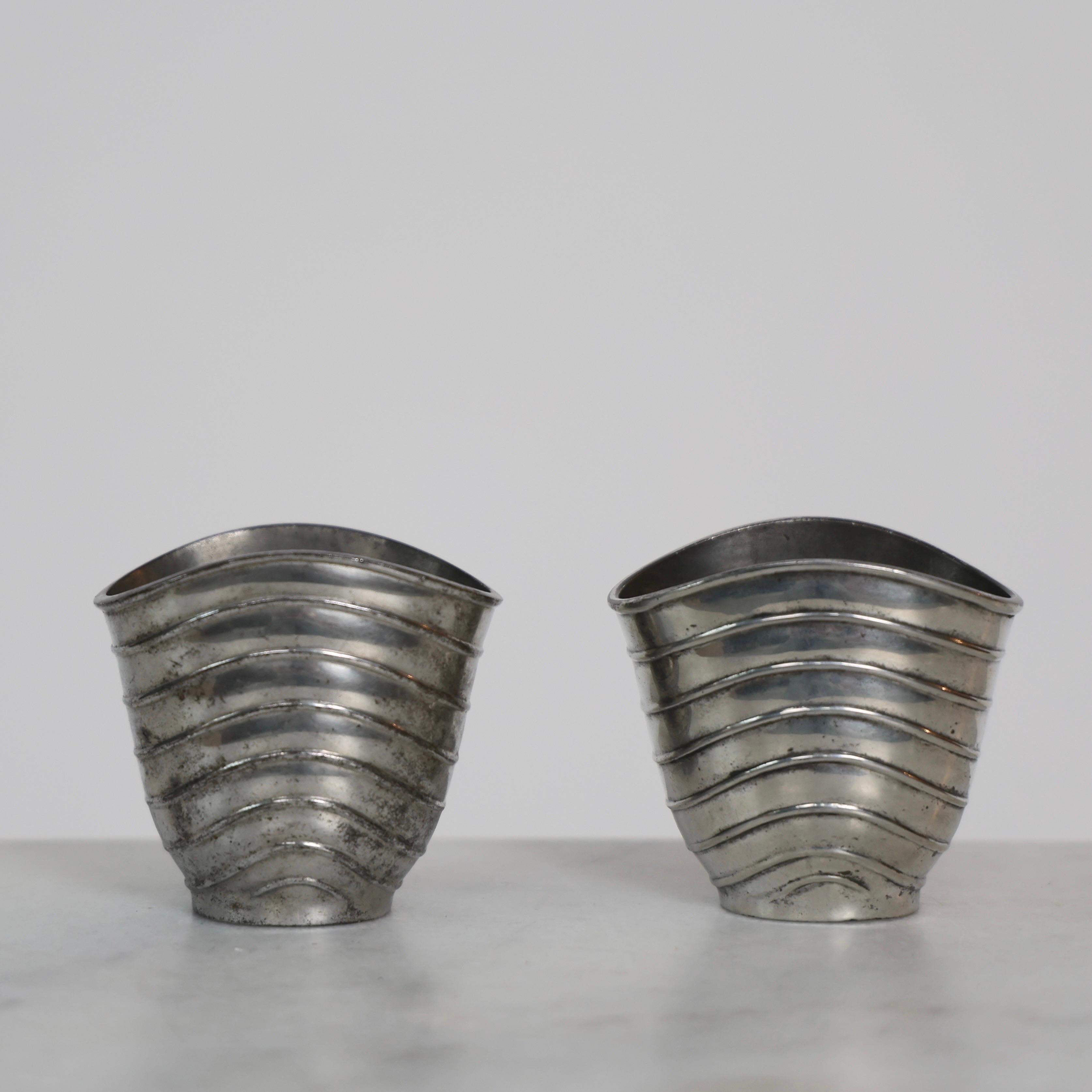 Metà XX secolo Vasi in peltro di Ellen Schlanbush per Just Andersen, anni '50, Danimarca in vendita