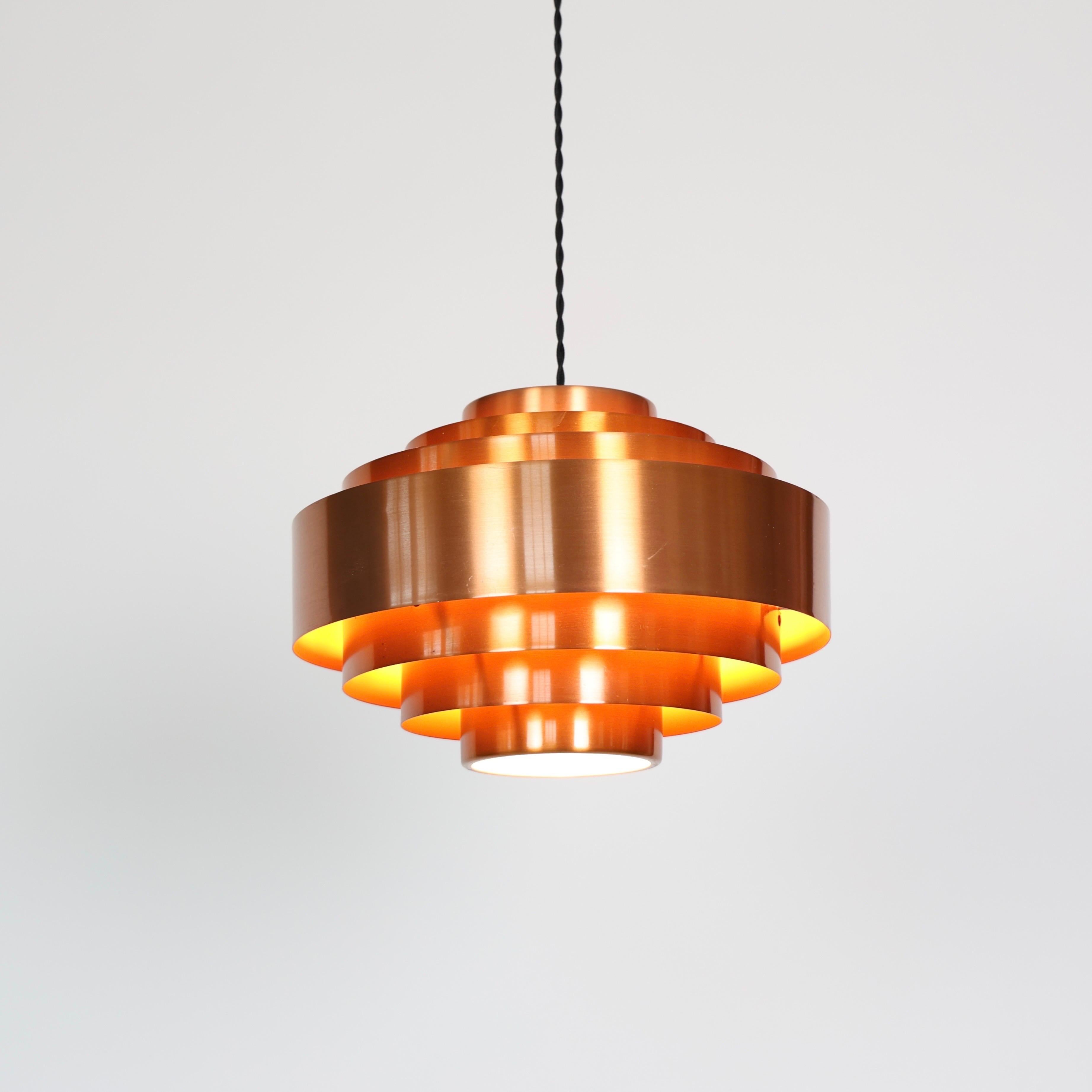 Metà XX secolo Lampada a sospensione in rame di Jo Hammerborg per Fog and Morup, 1960, Danimarca in vendita