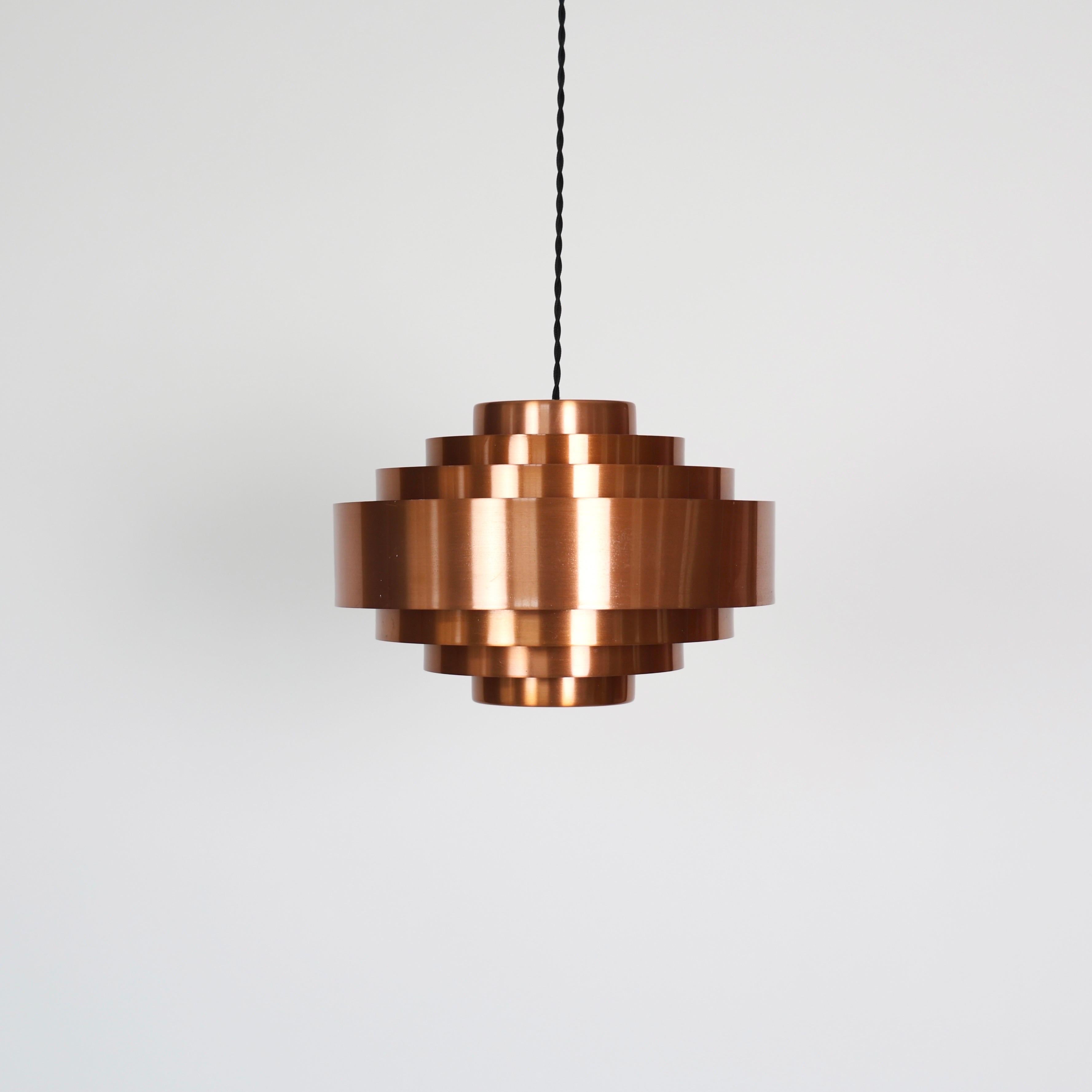 Scandinavo moderno Lampada a sospensione in rame di Jo Hammerborg per Fog and Morup, 1960, Danimarca in vendita