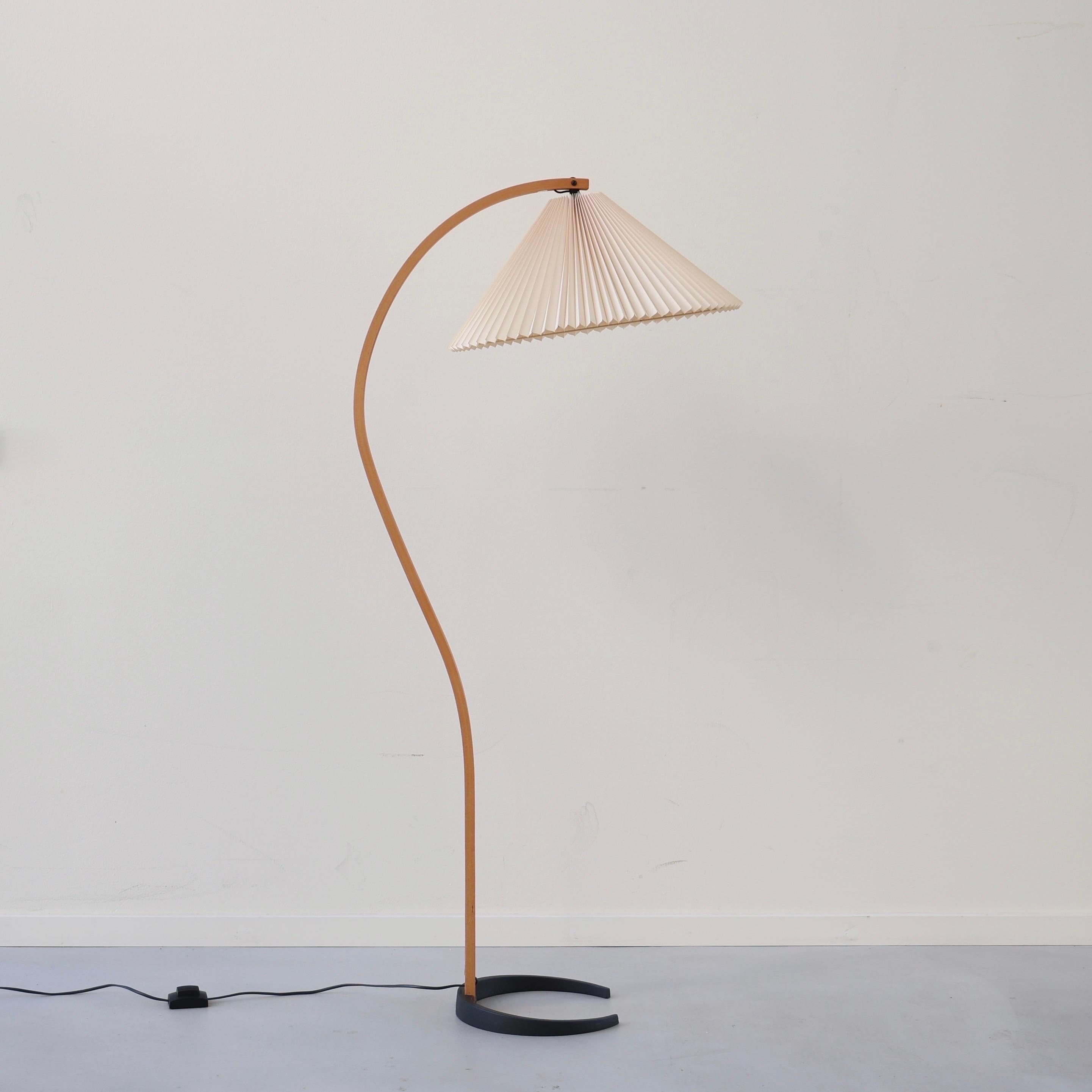 Lámpara de pie original danesa Caprani, años 1970, Dinamarca finales del siglo XX en venta