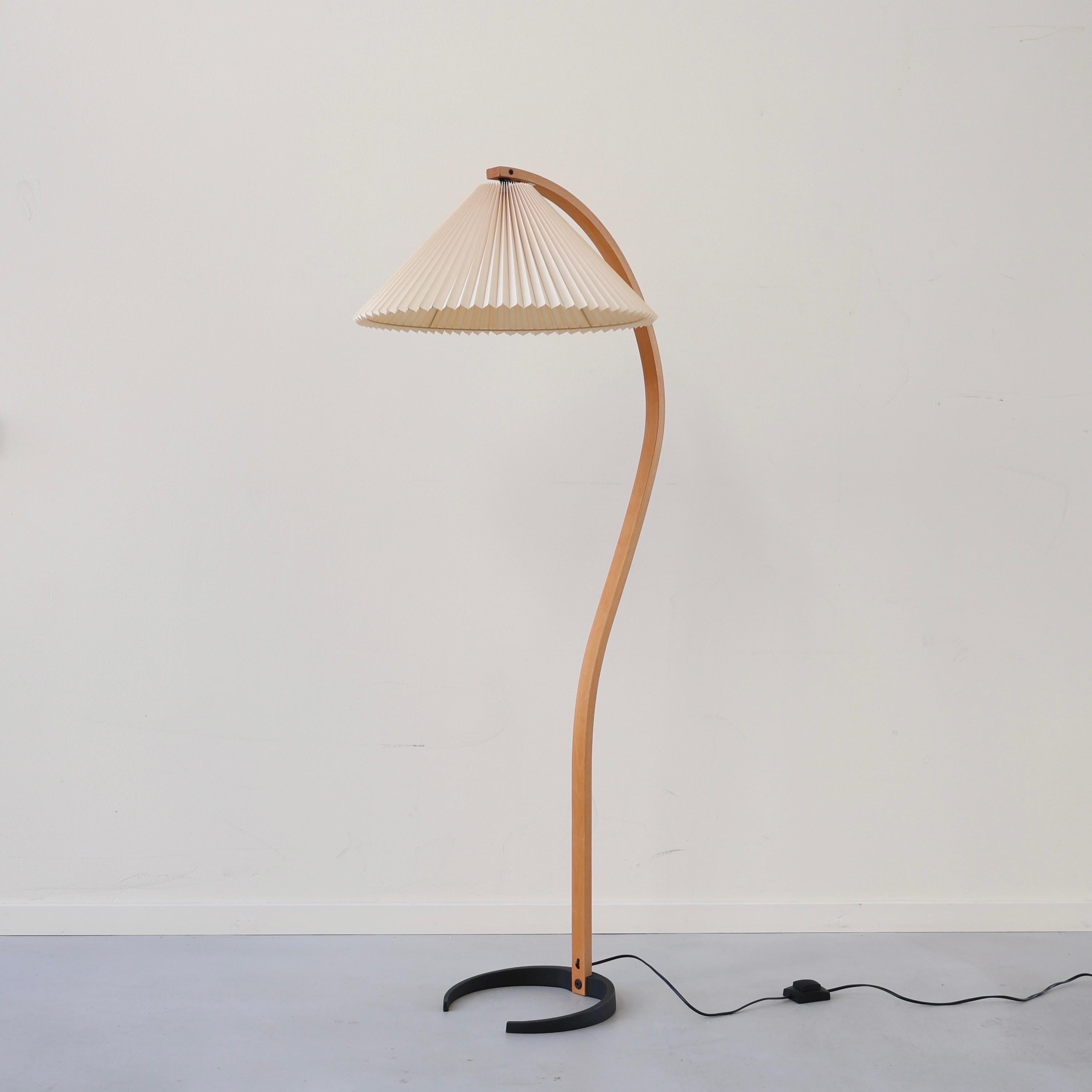 Lámpara de pie original danesa Caprani, años 1970, Dinamarca Metal en venta